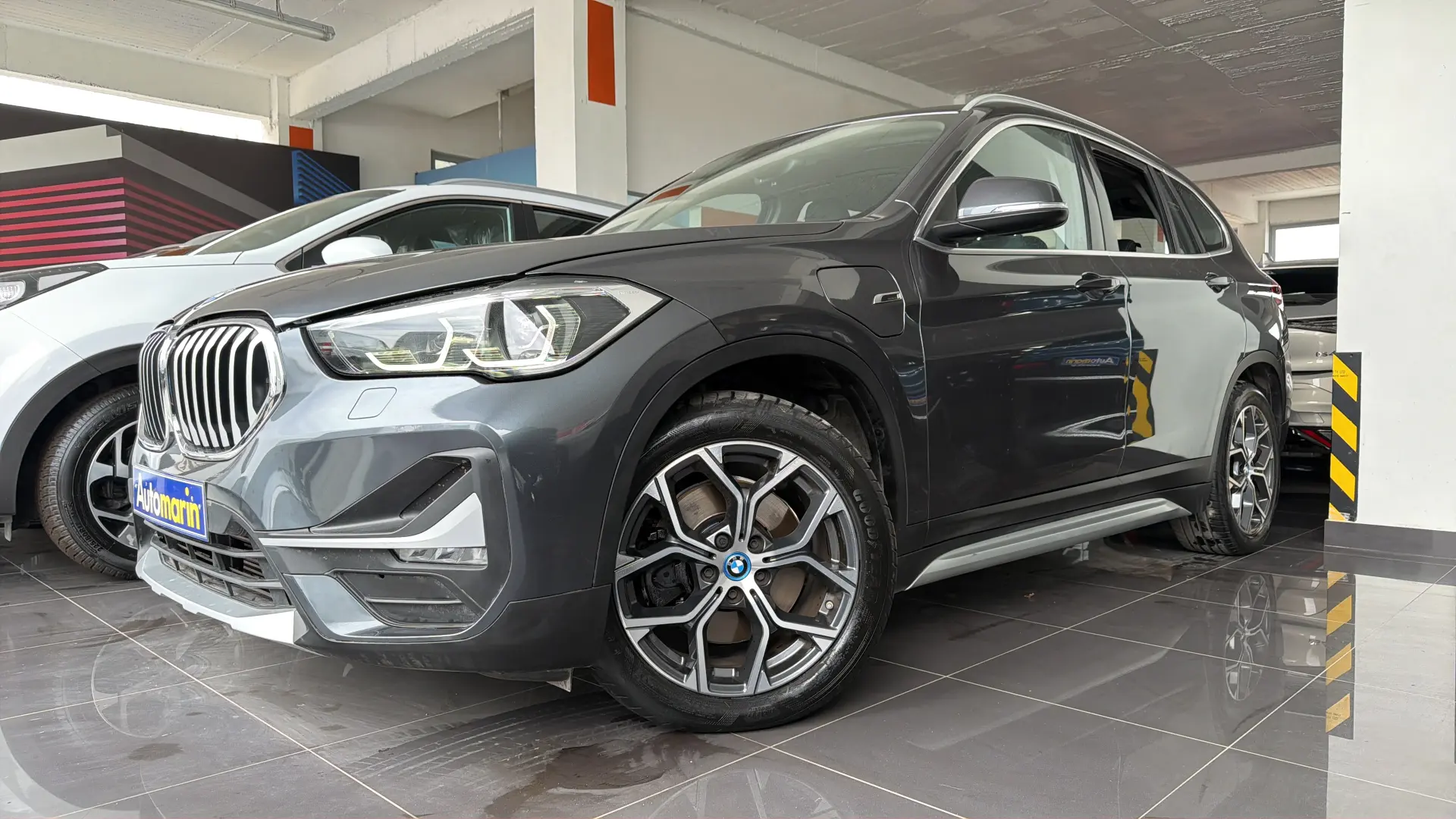 View 3 - BMW X1 - 2022