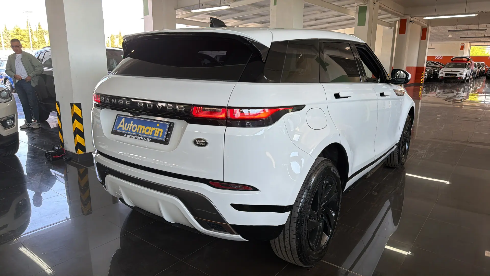 View 4 - Land Rover Range Rover Evoque - 2020