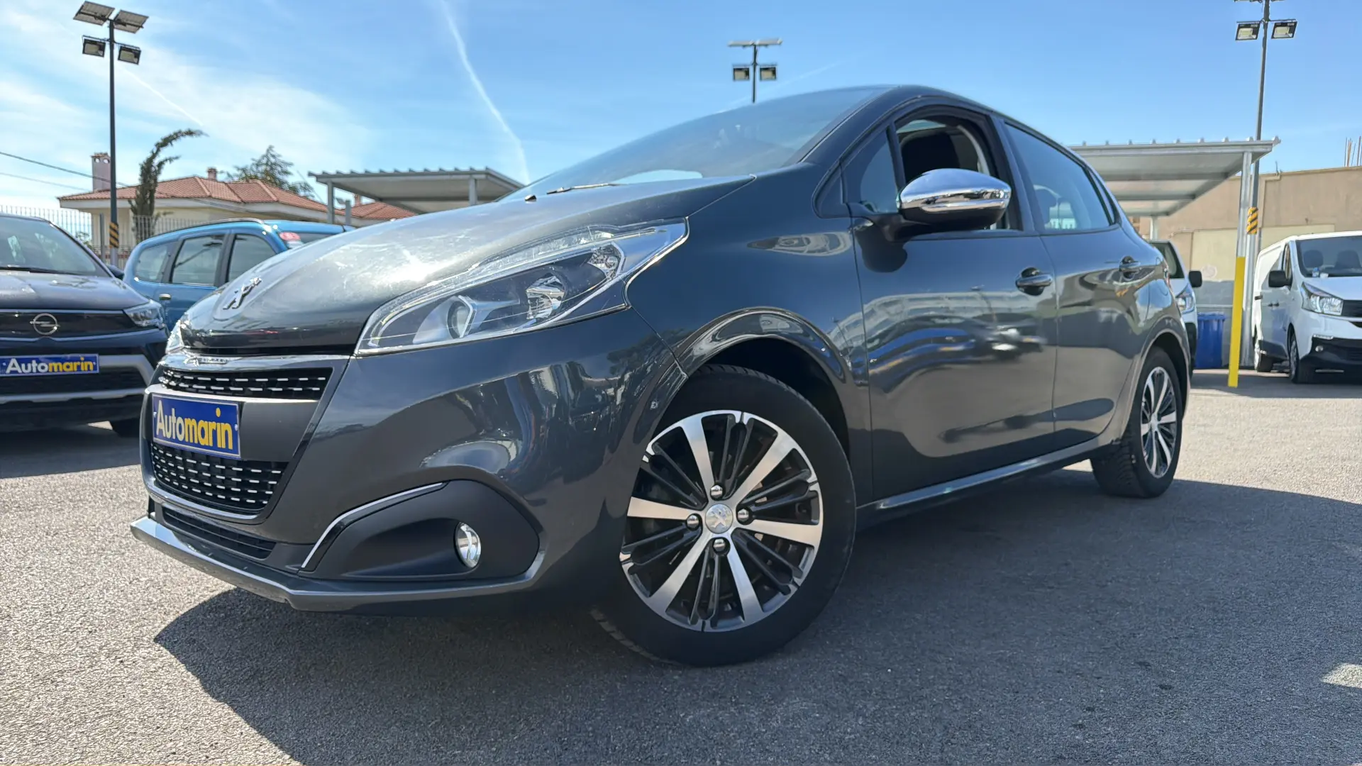 View 1 - Peugeot 208 - 2017