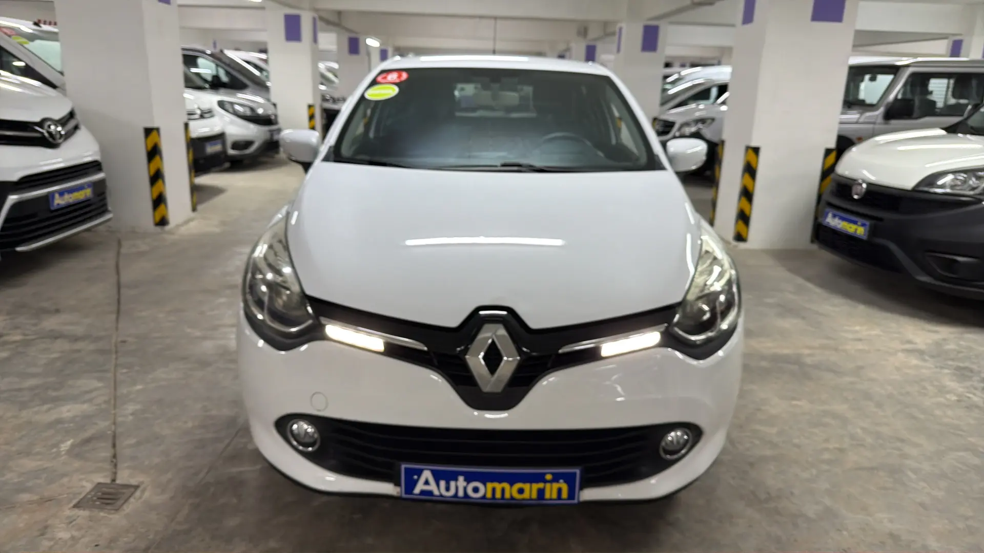 View 2 - Renault Clio - 2013