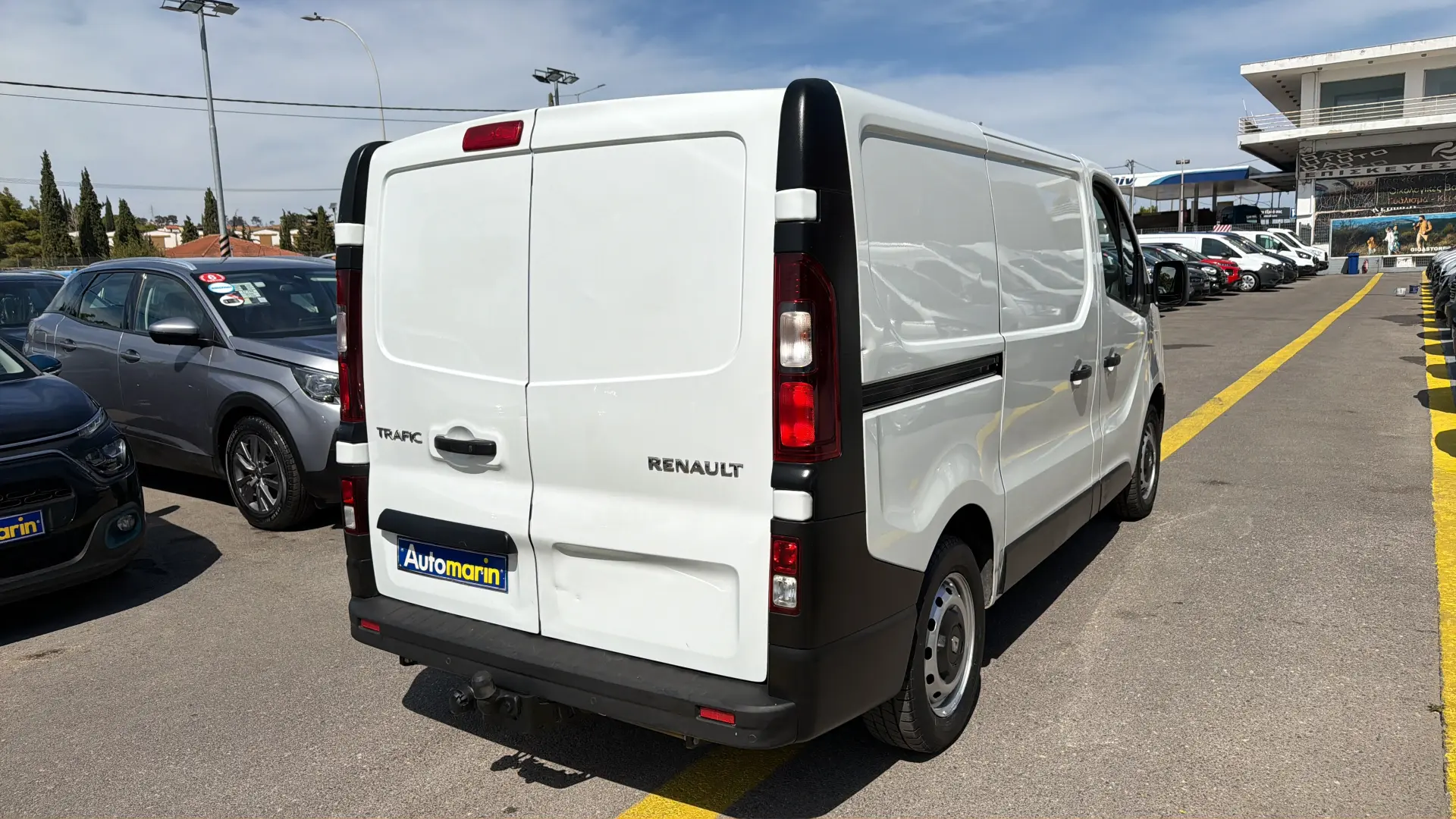 View 4 - Renault Trafic - 2018