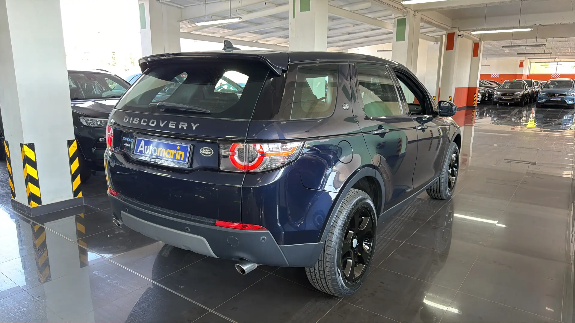 View 4 - Land Rover Discovery Sport - 2018