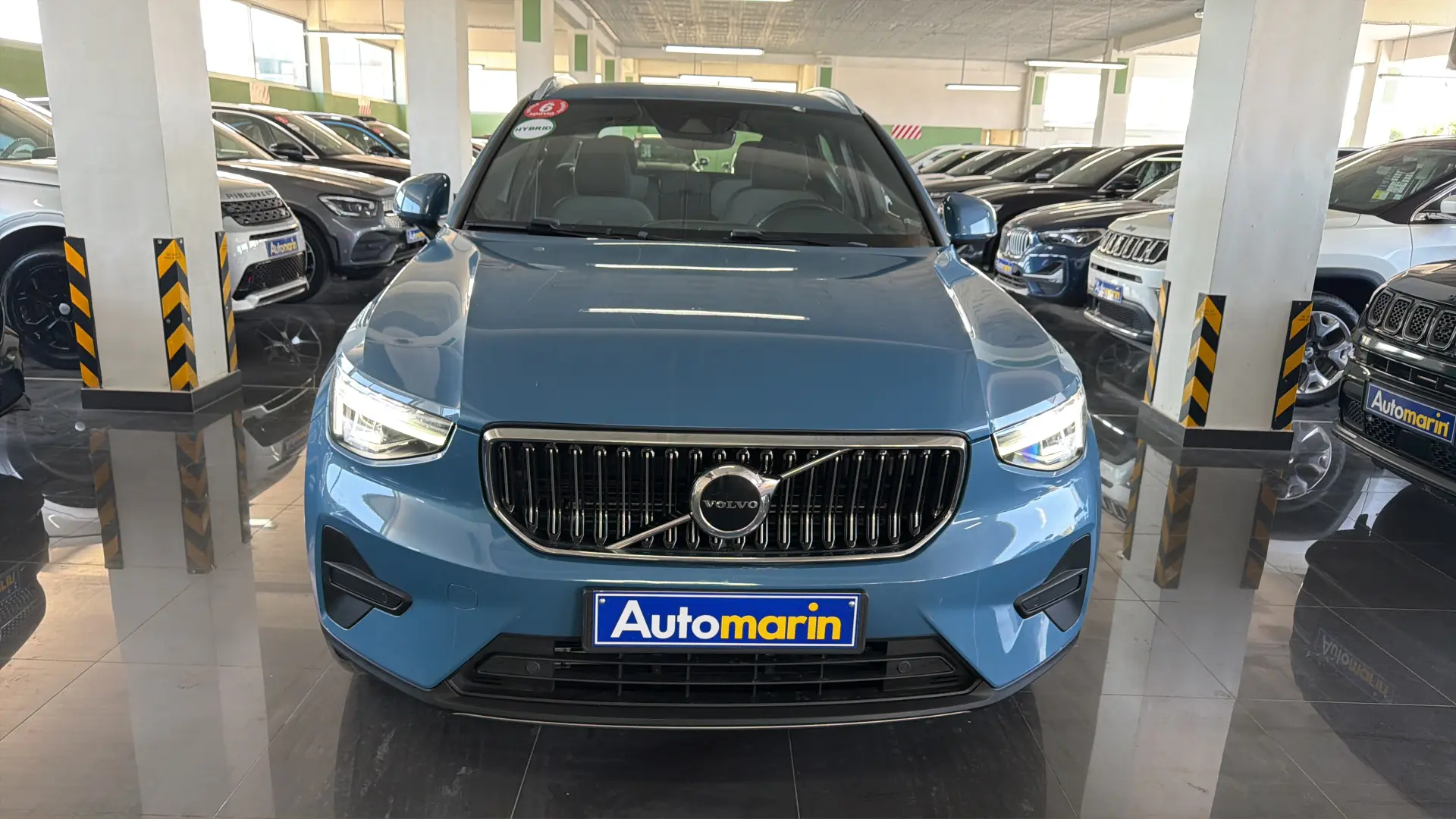View 2 - Volvo XC40 - 2022