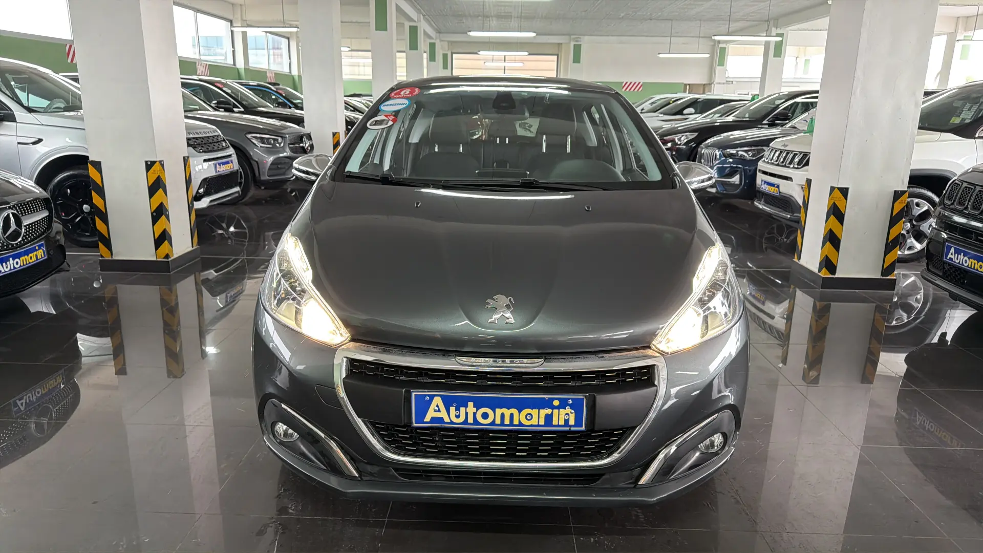 View 2 - Peugeot 208 - 2016