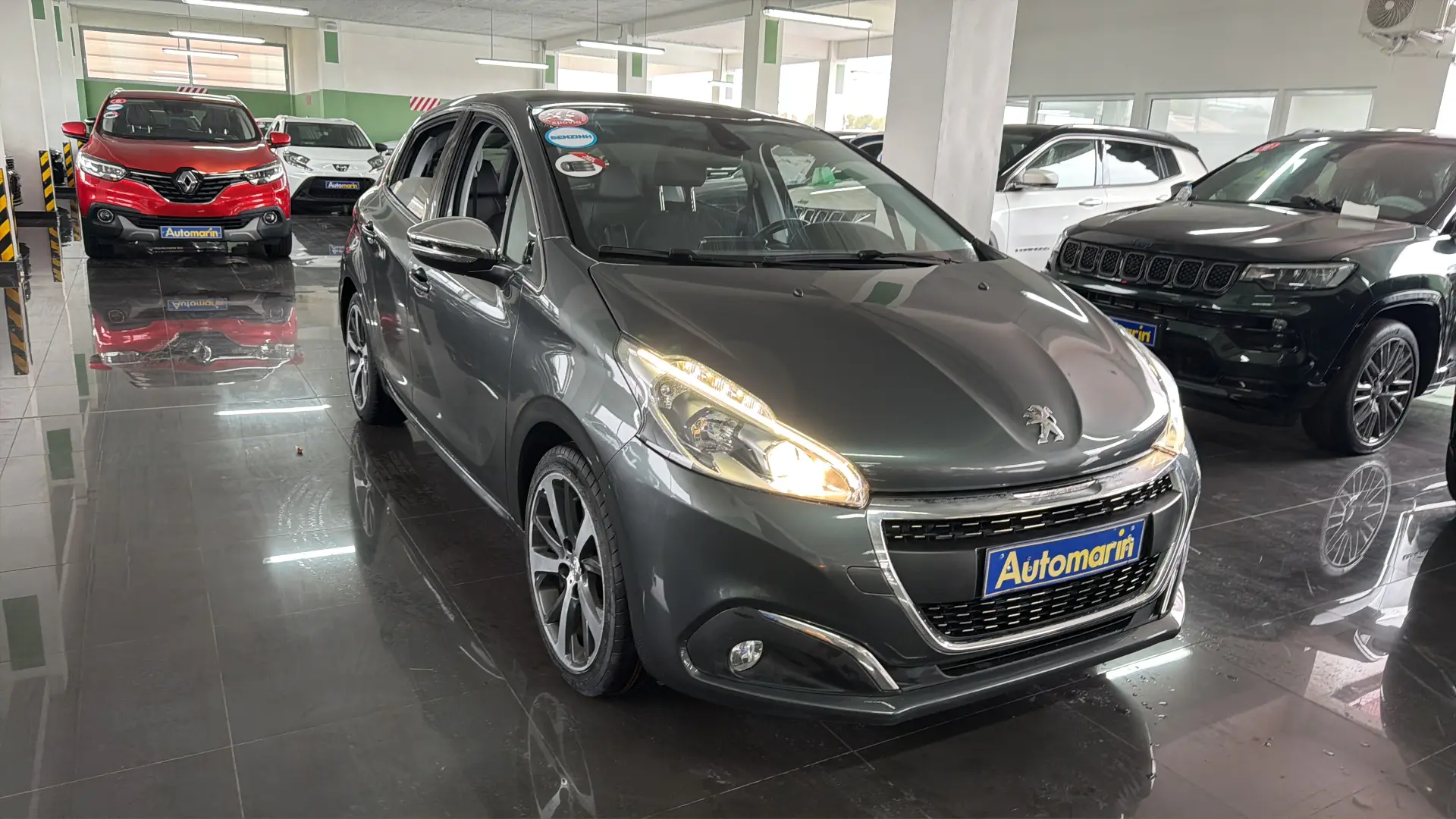View 3 - Peugeot 208 - 2016