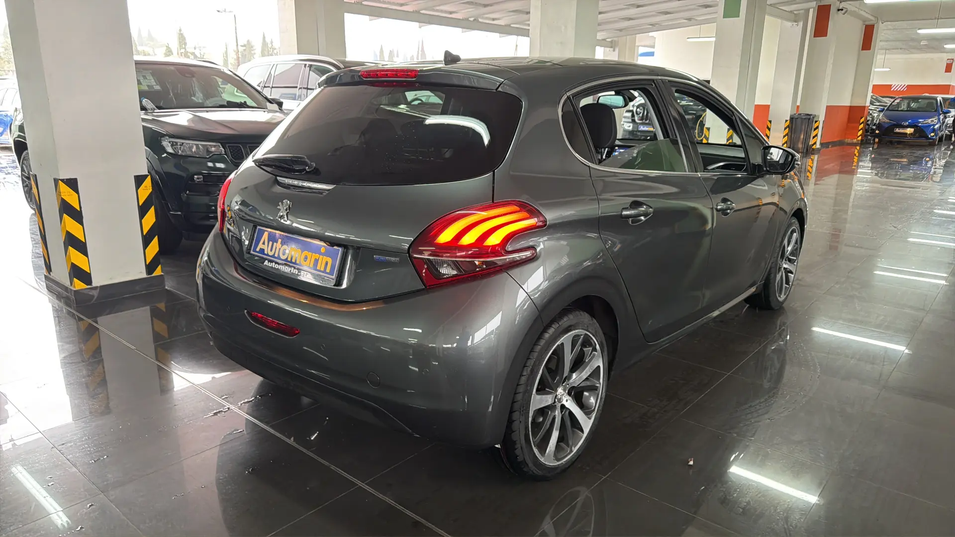 View 4 - Peugeot 208 - 2016