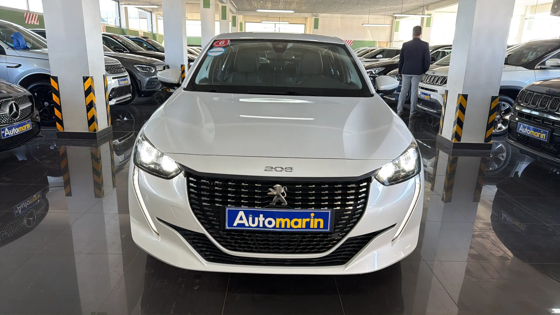 View 2 - Peugeot 208 - 2020