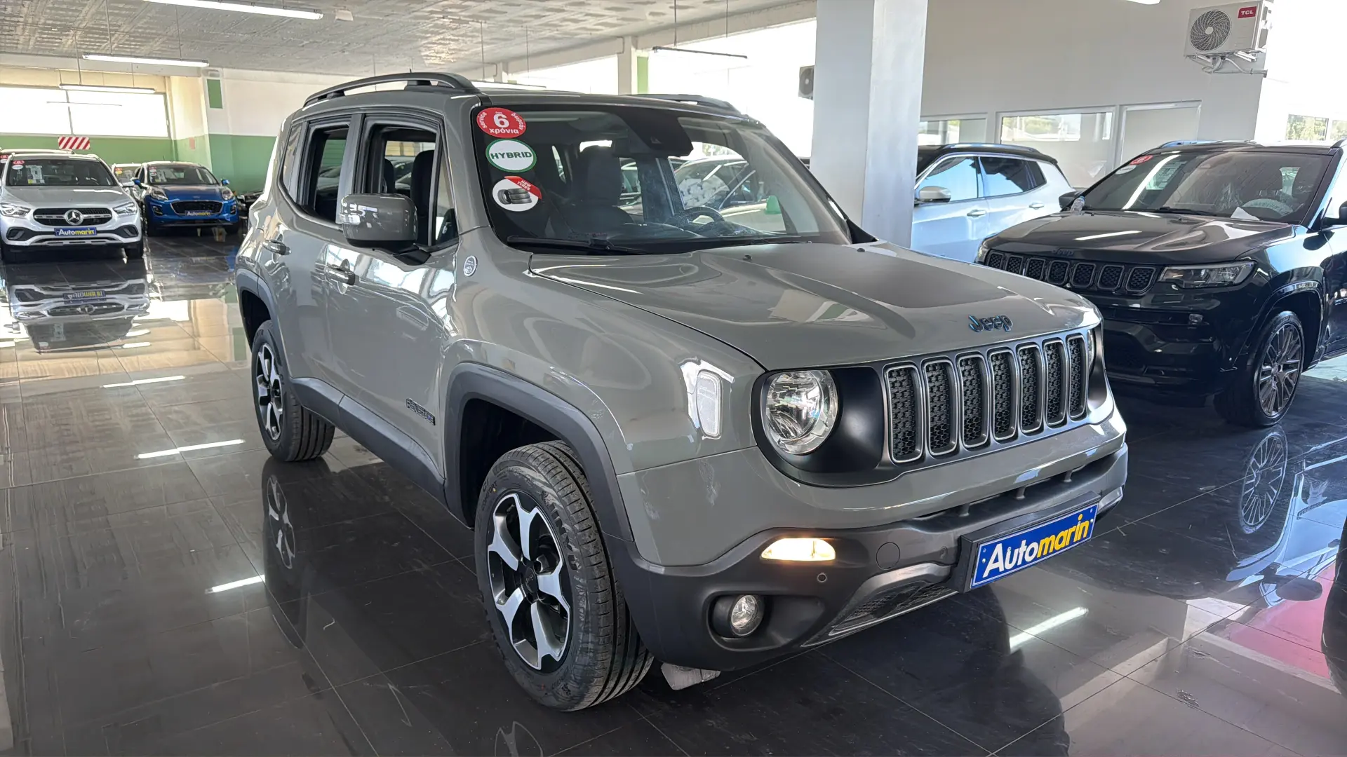 View 3 - Jeep Renegade - 2022