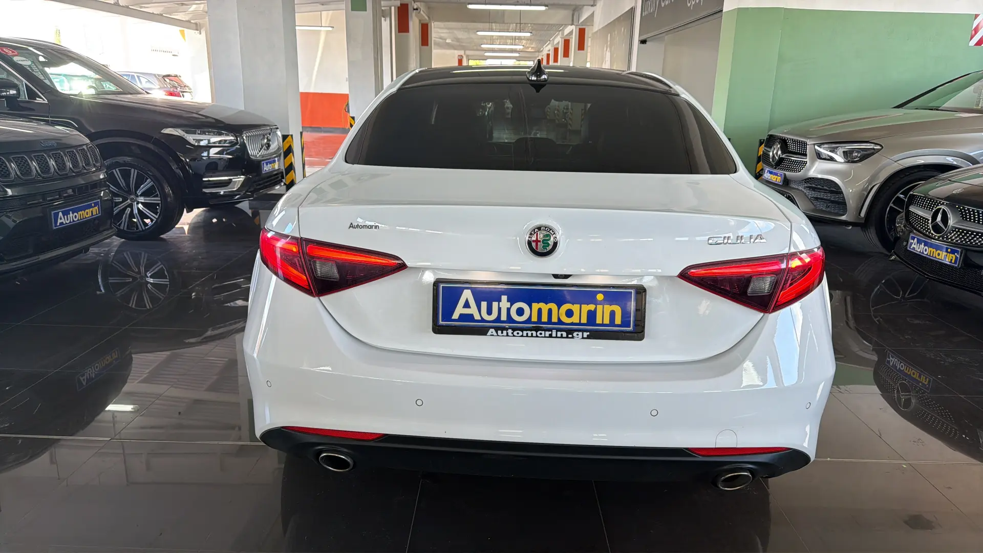 View 5 - Alfa Romeo Giulia - 2018