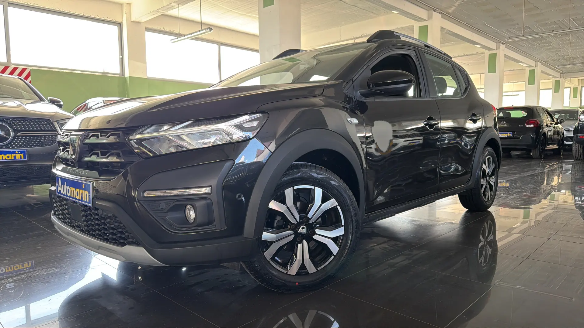 View 1 - Dacia Sandero - 2021