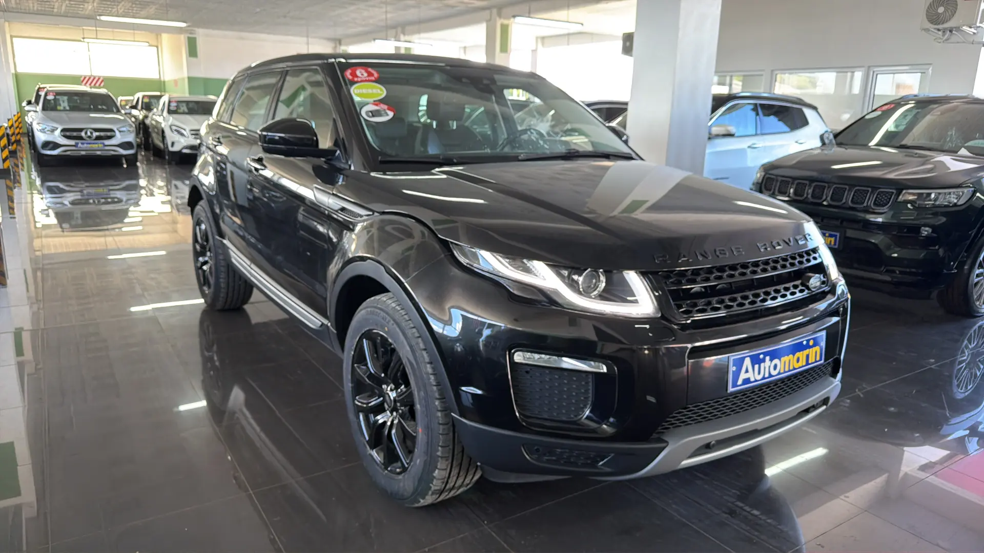 View 3 - Land Rover Range Rover Evoque - 2019