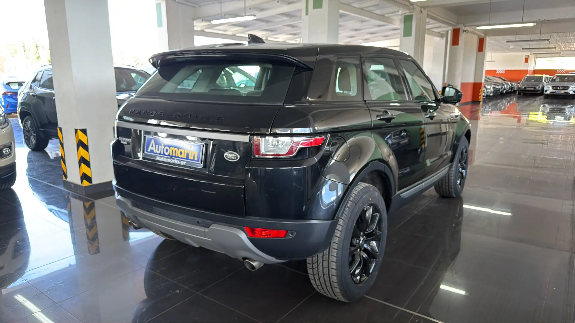 View 4 - Land Rover Range Rover Evoque - 2019