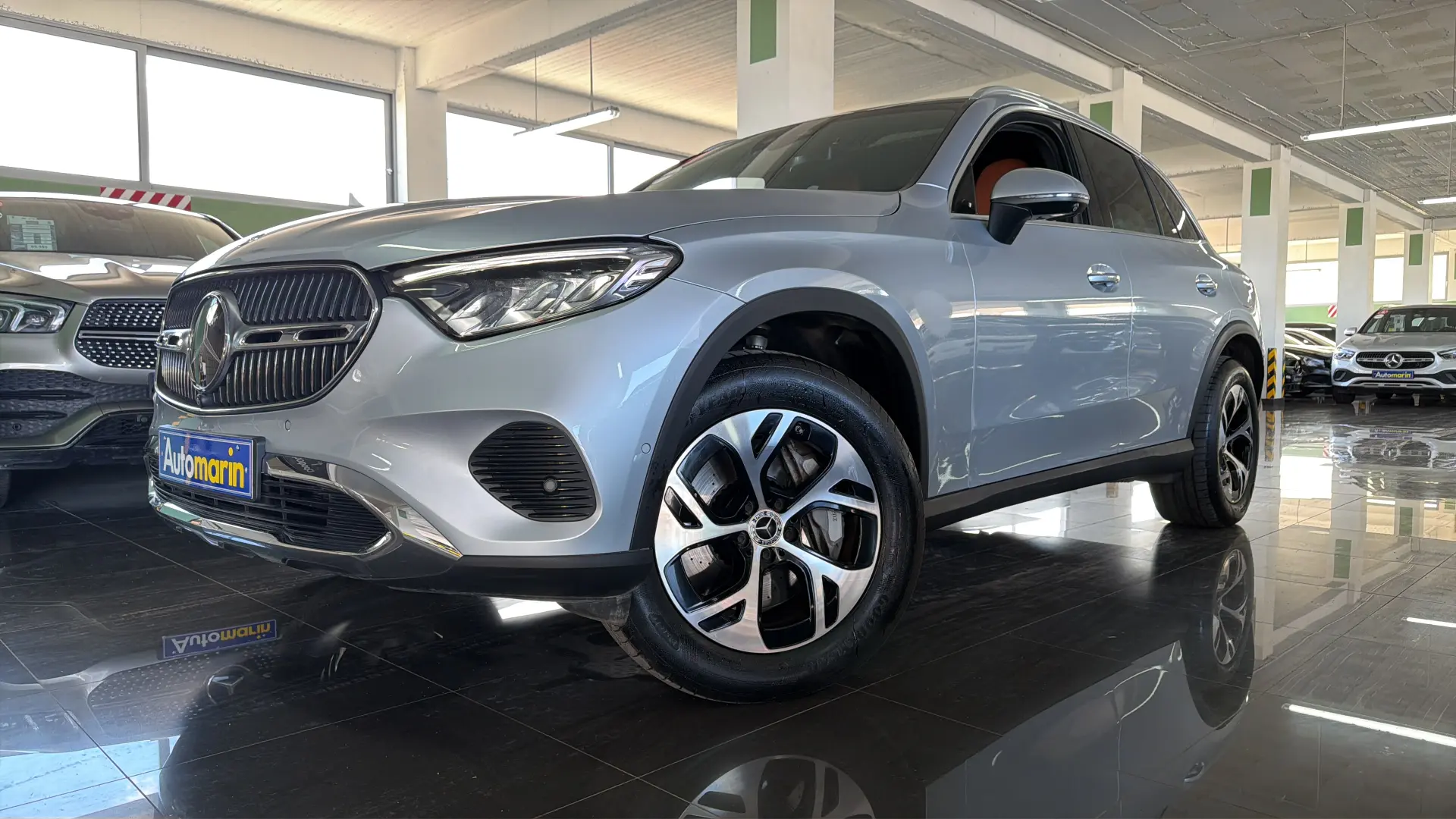 View 1 - Mercedes-Benz GLC 300 - 2023