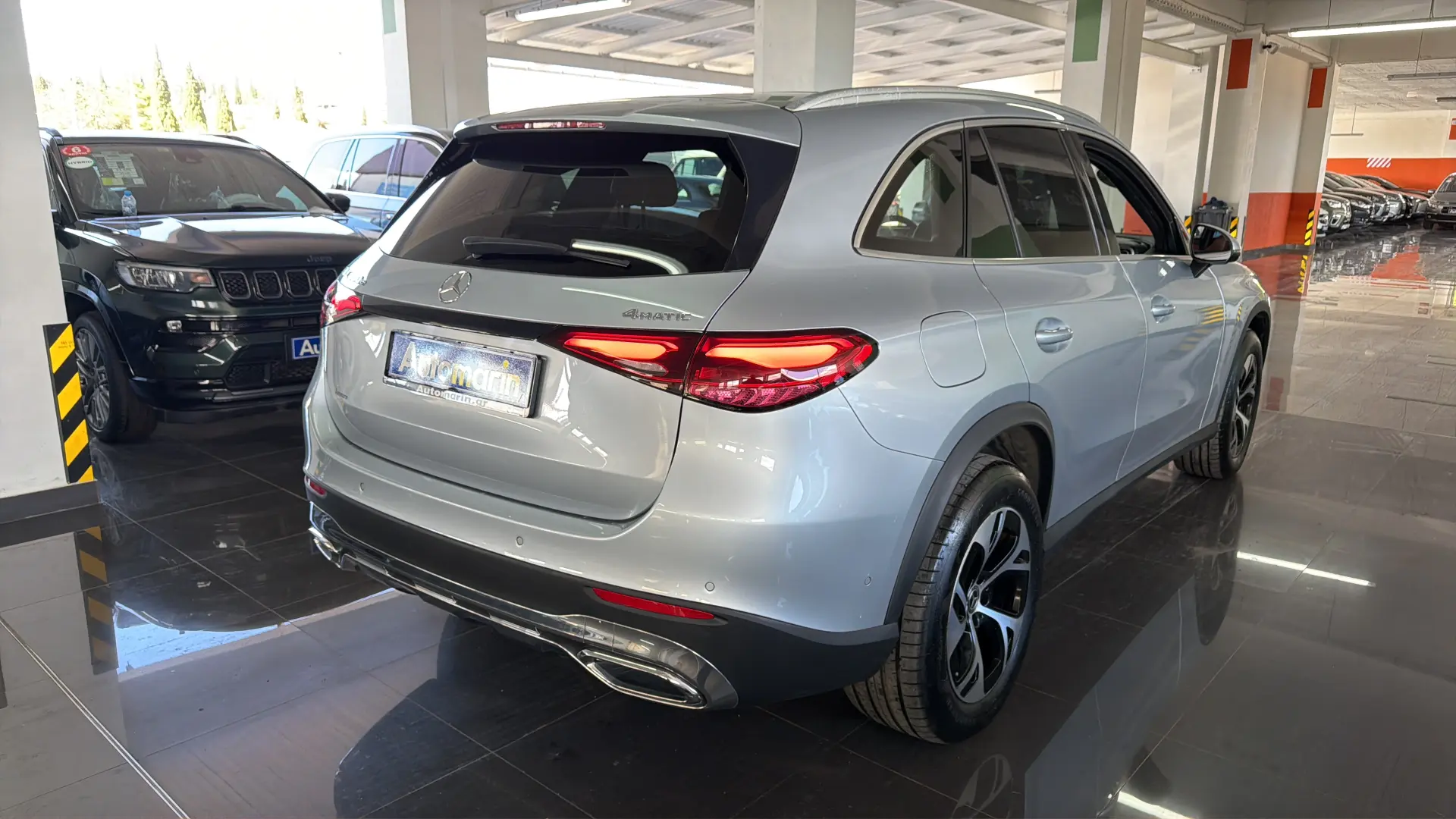 View 4 - Mercedes-Benz GLC 300 - 2023