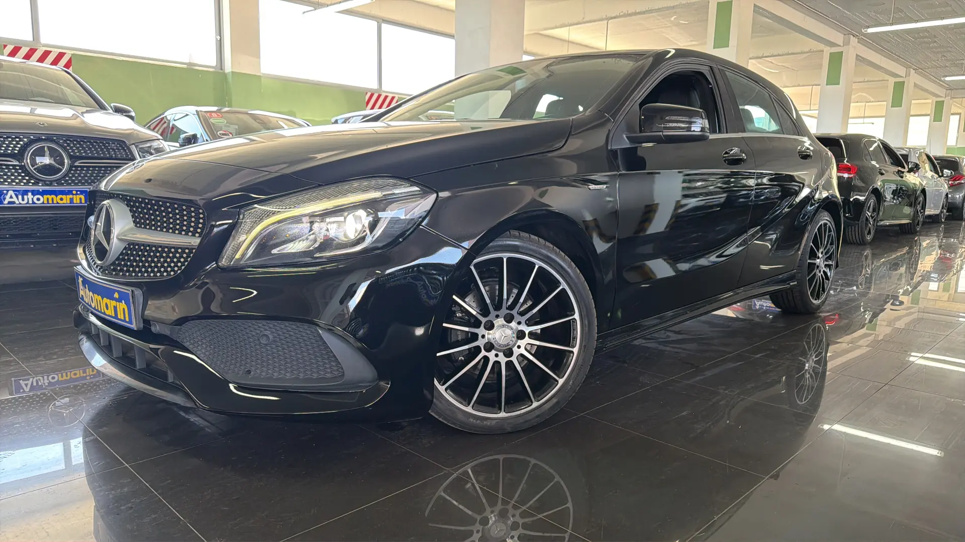 View 1 - Mercedes-Benz A 180 - 2017