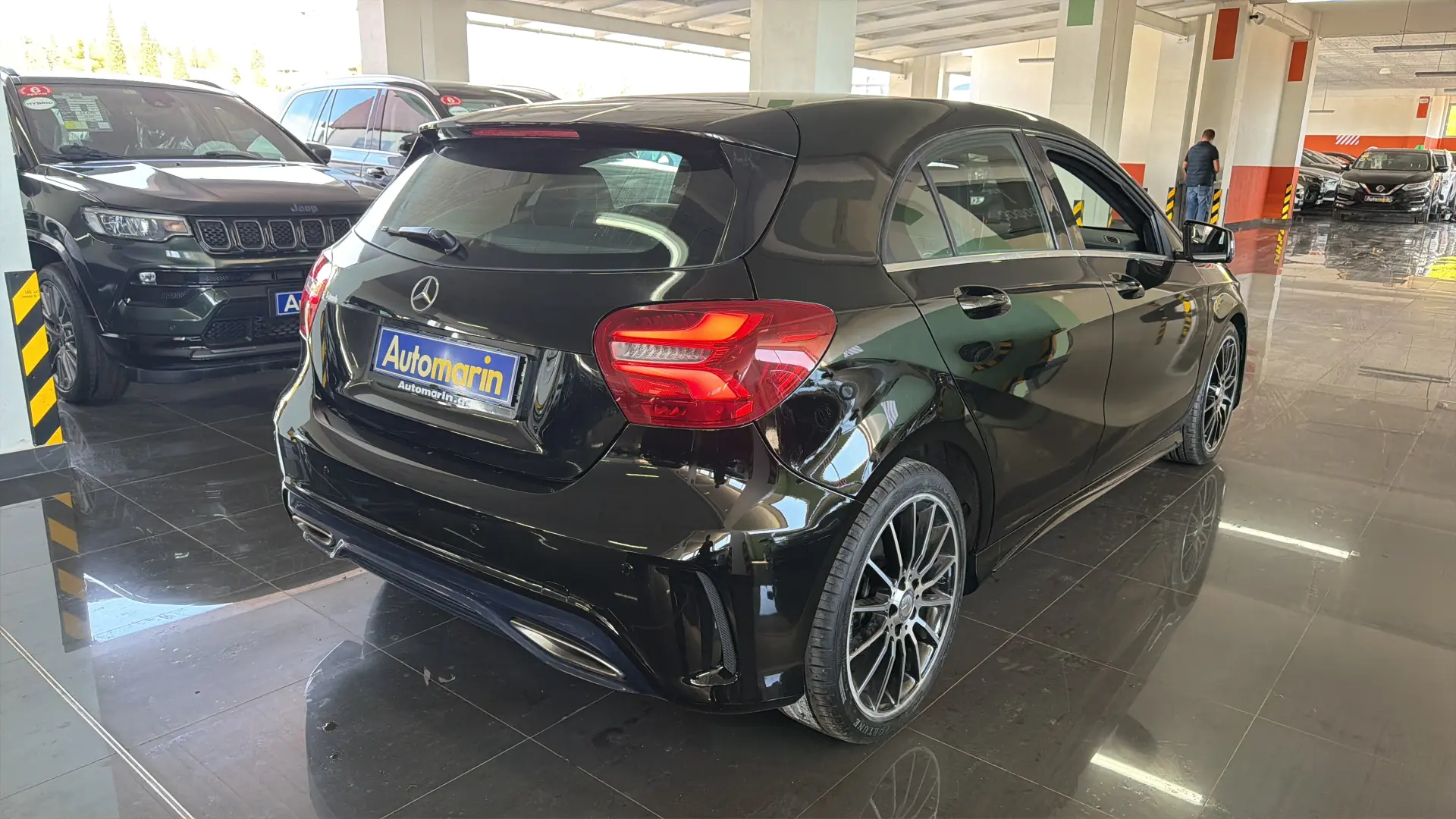 View 4 - Mercedes-Benz A 180 - 2017