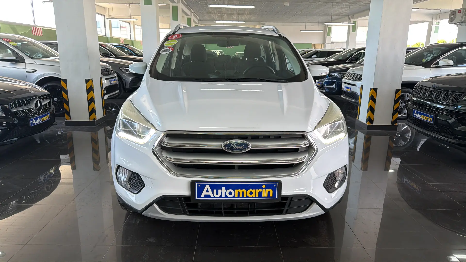 View 2 - Ford Kuga - 2017