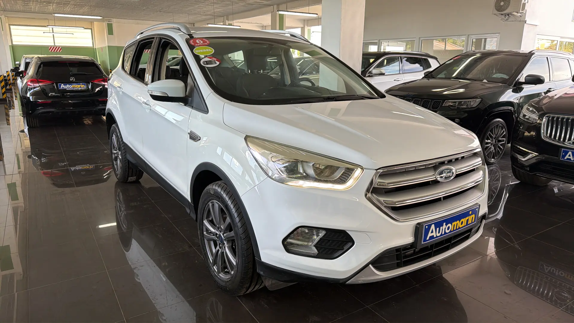 View 3 - Ford Kuga - 2017
