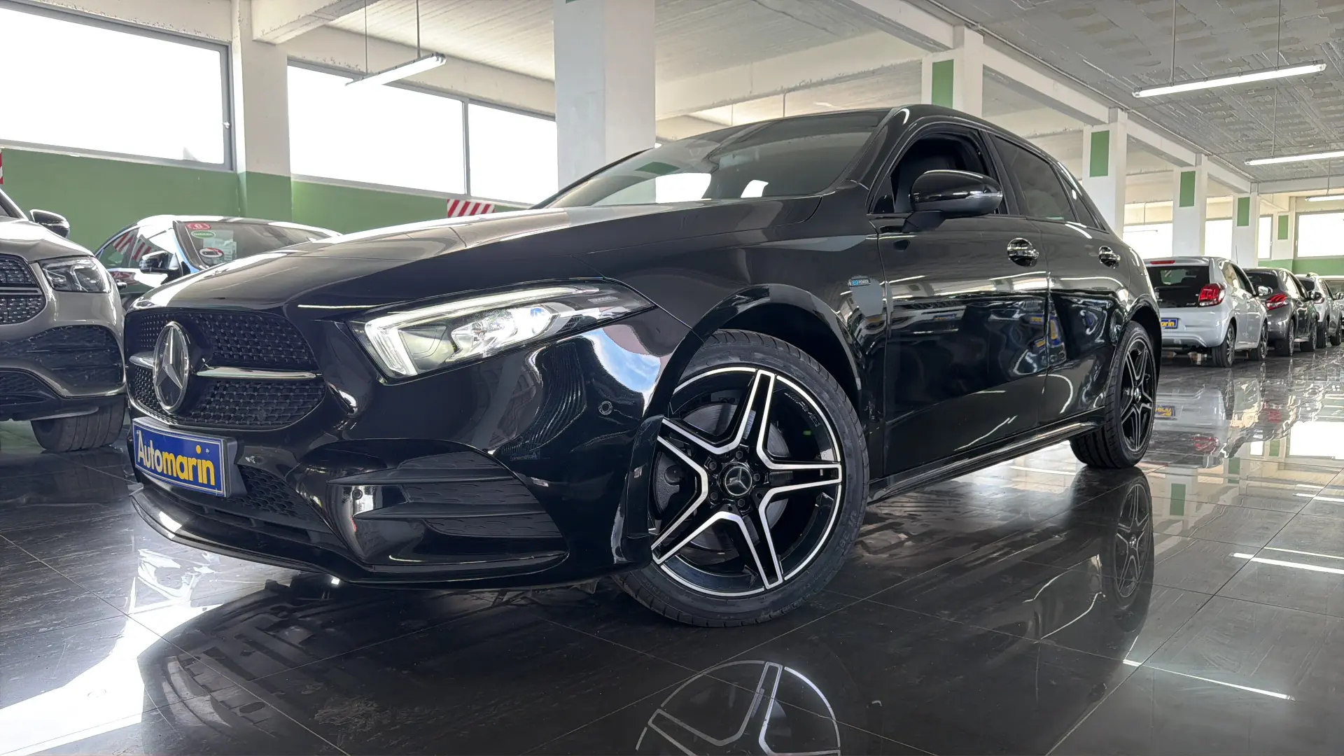 View 1 - Mercedes-Benz A 250 - 2021
