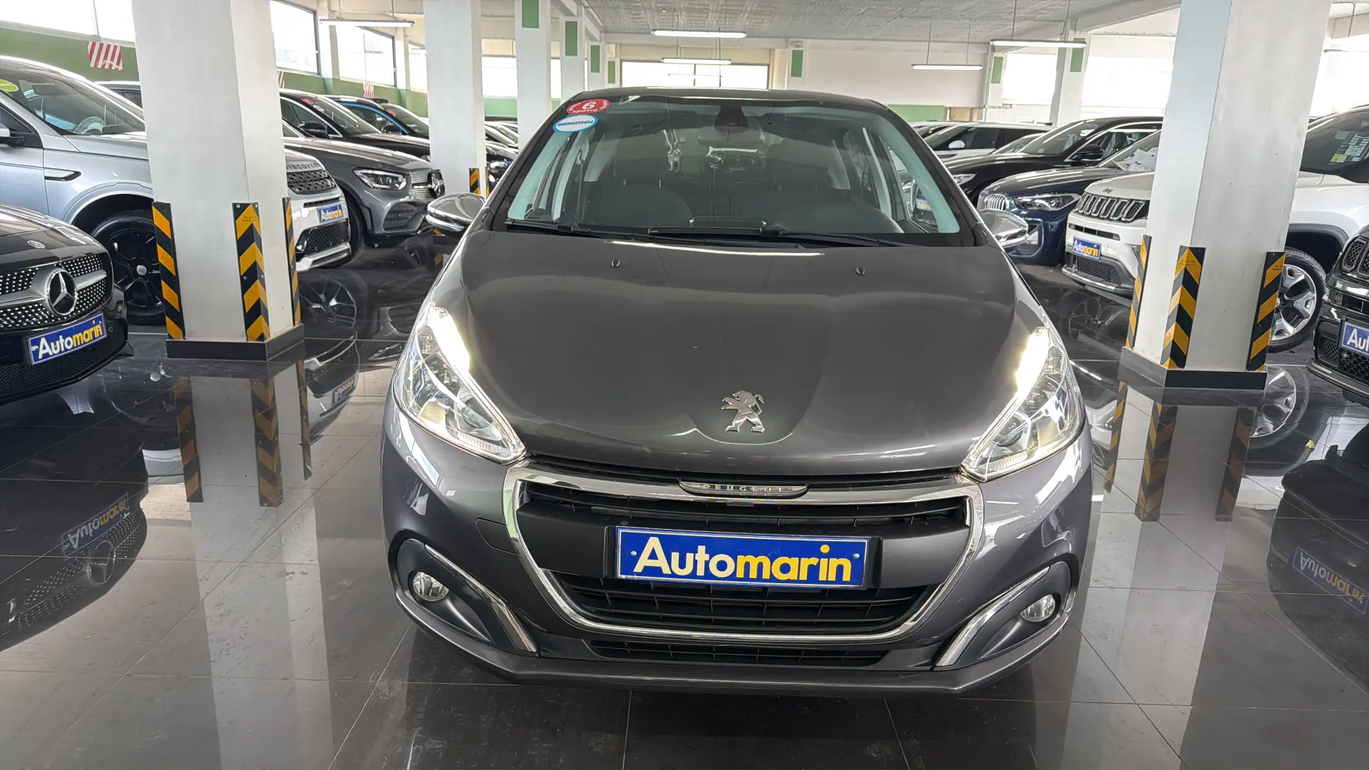 View 2 - Peugeot 208 - 2018