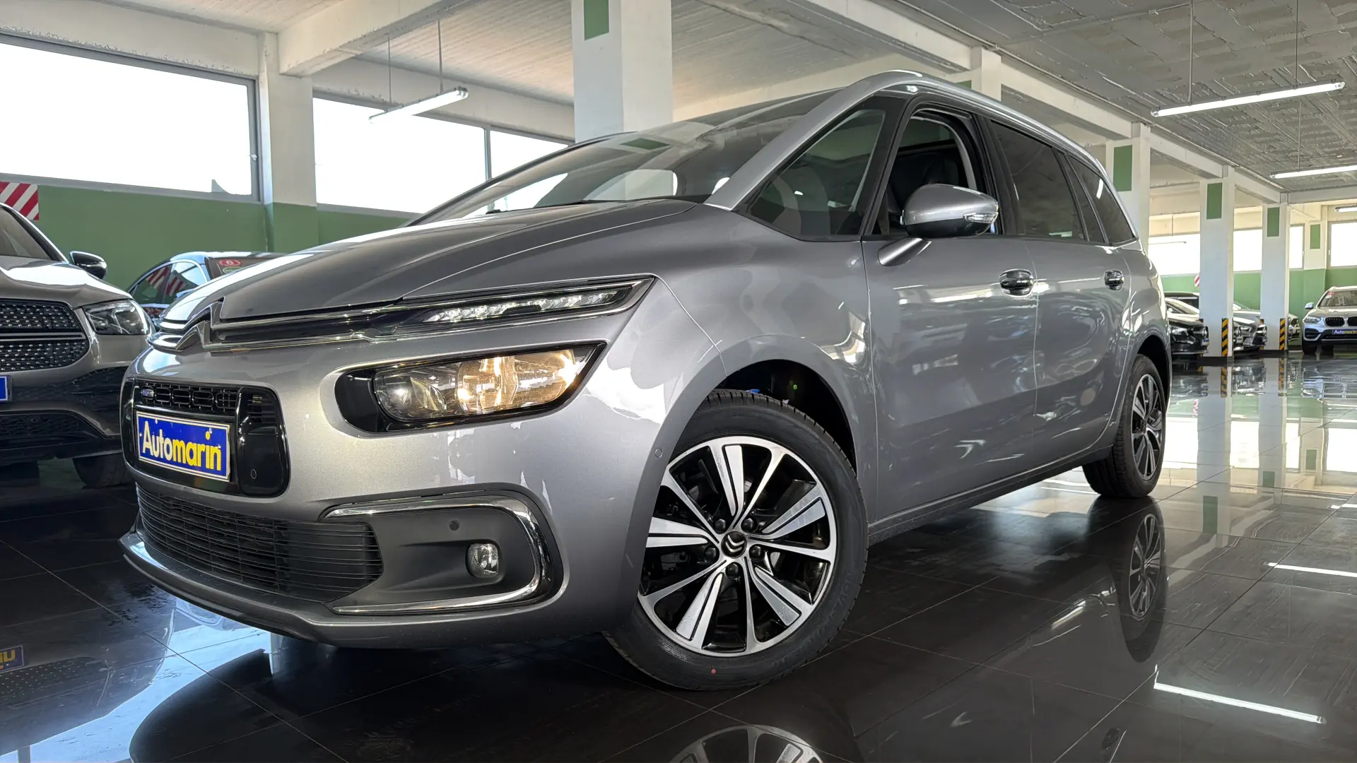View 1 - Citroen C4 Grand Picasso - 2017