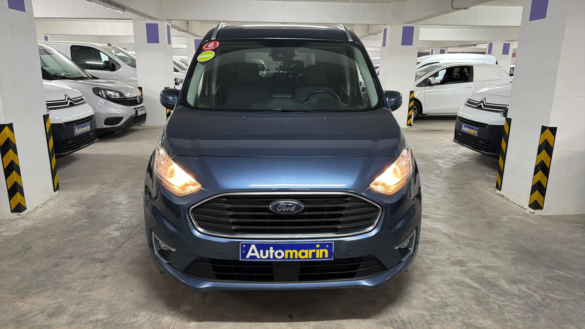 View 2 - Ford Grand Tourneo - 2018