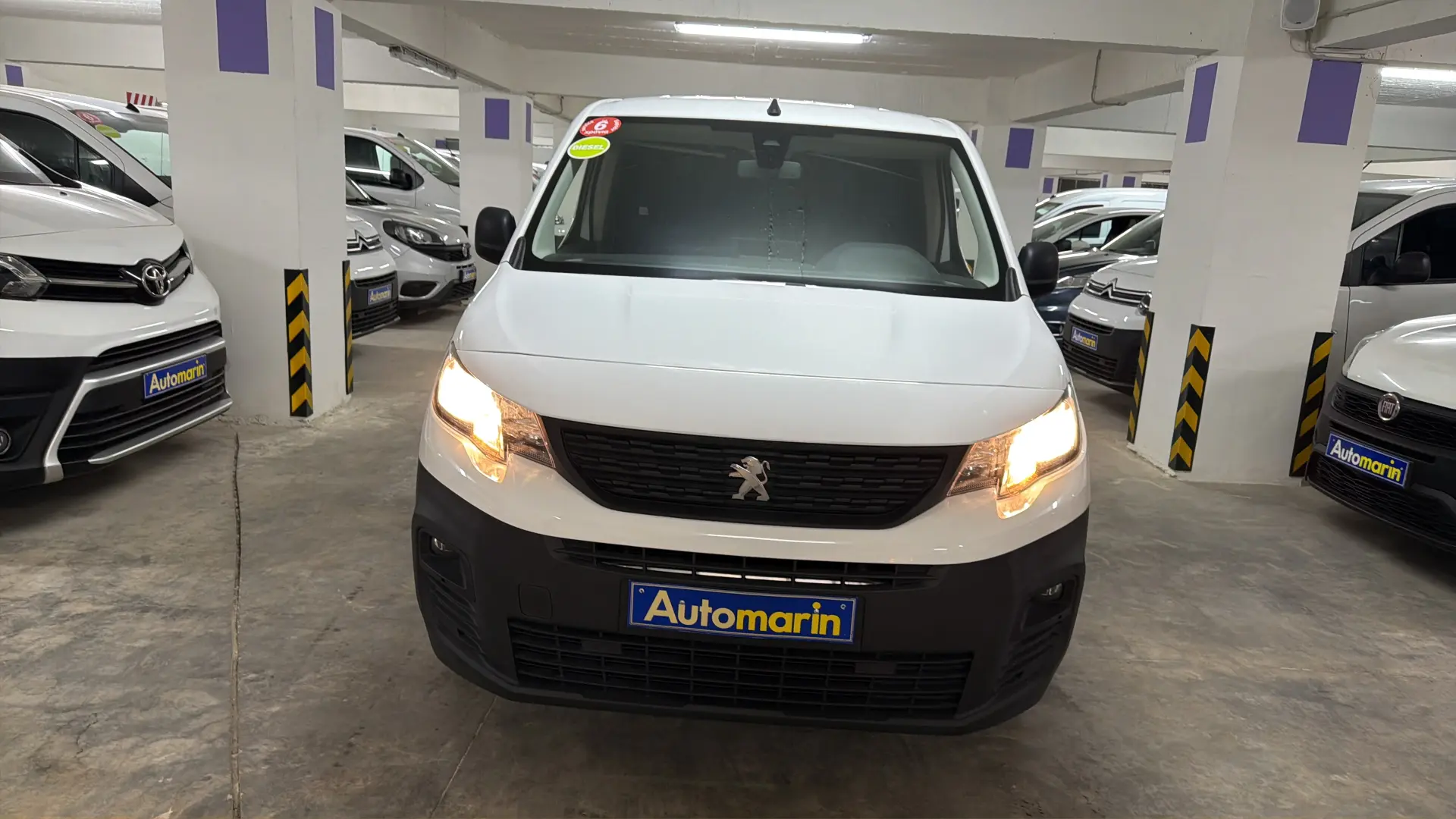 View 2 - Peugeot Partner - 2021
