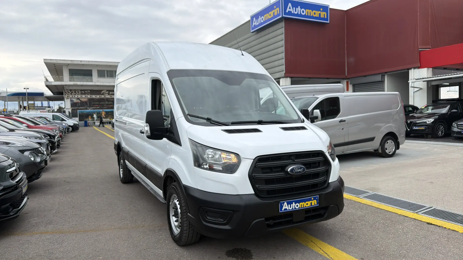 View 3 - Ford Transit - 2022