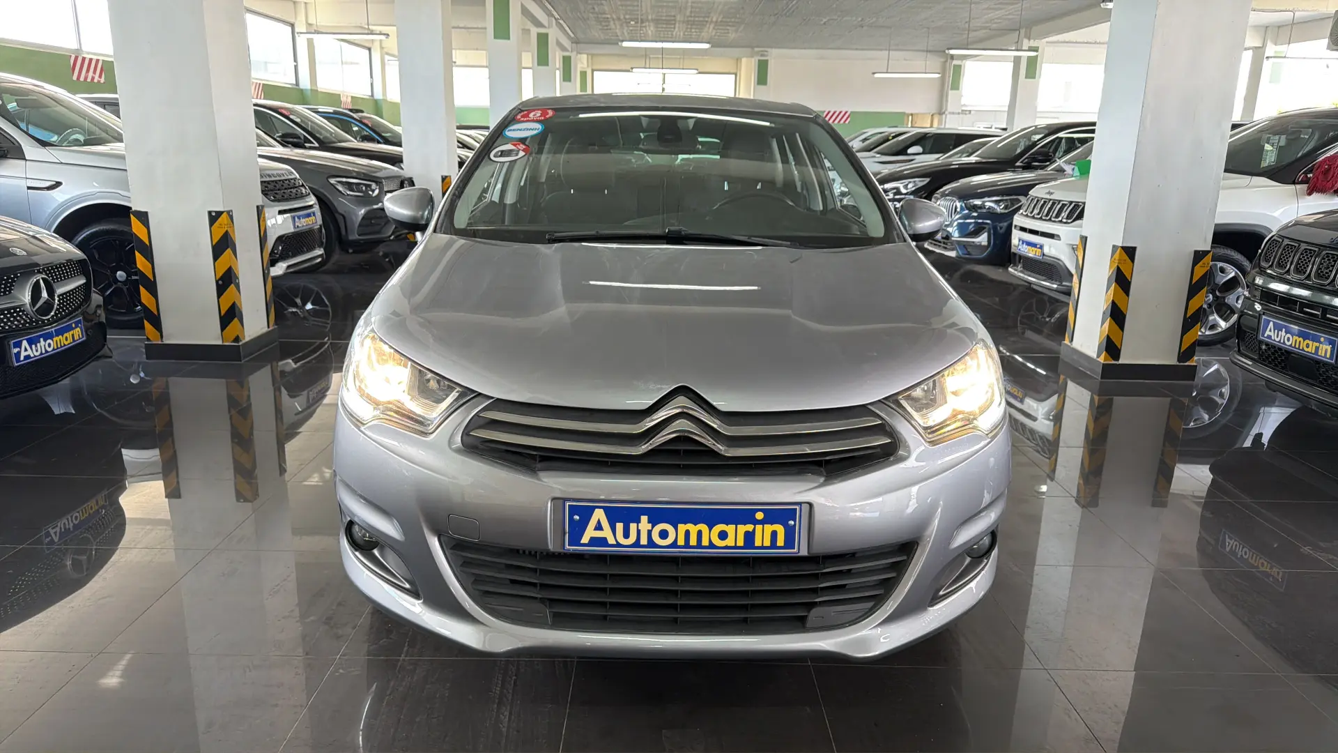 View 2 - Citroen C4 - 2015