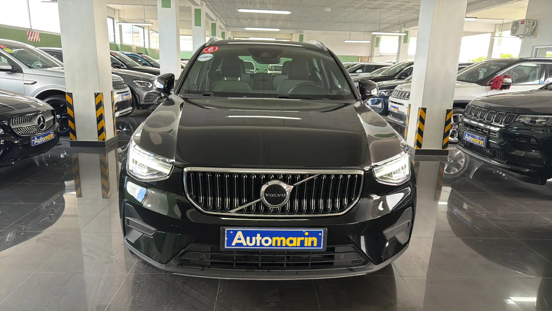 View 2 - Volvo XC40 - 2022