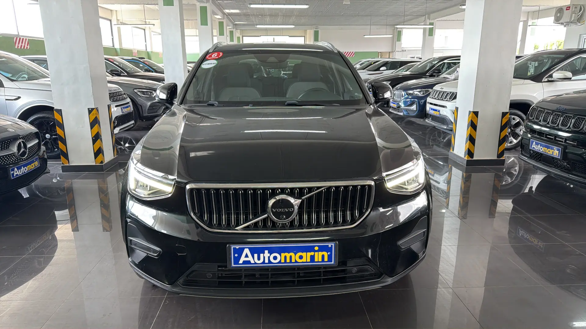 View 2 - Volvo XC40 - 2022