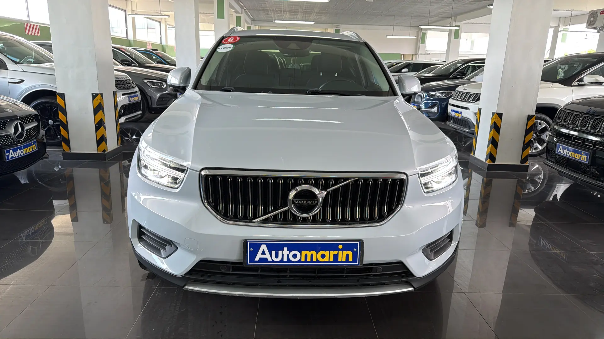 View 2 - Volvo XC40 - 2021