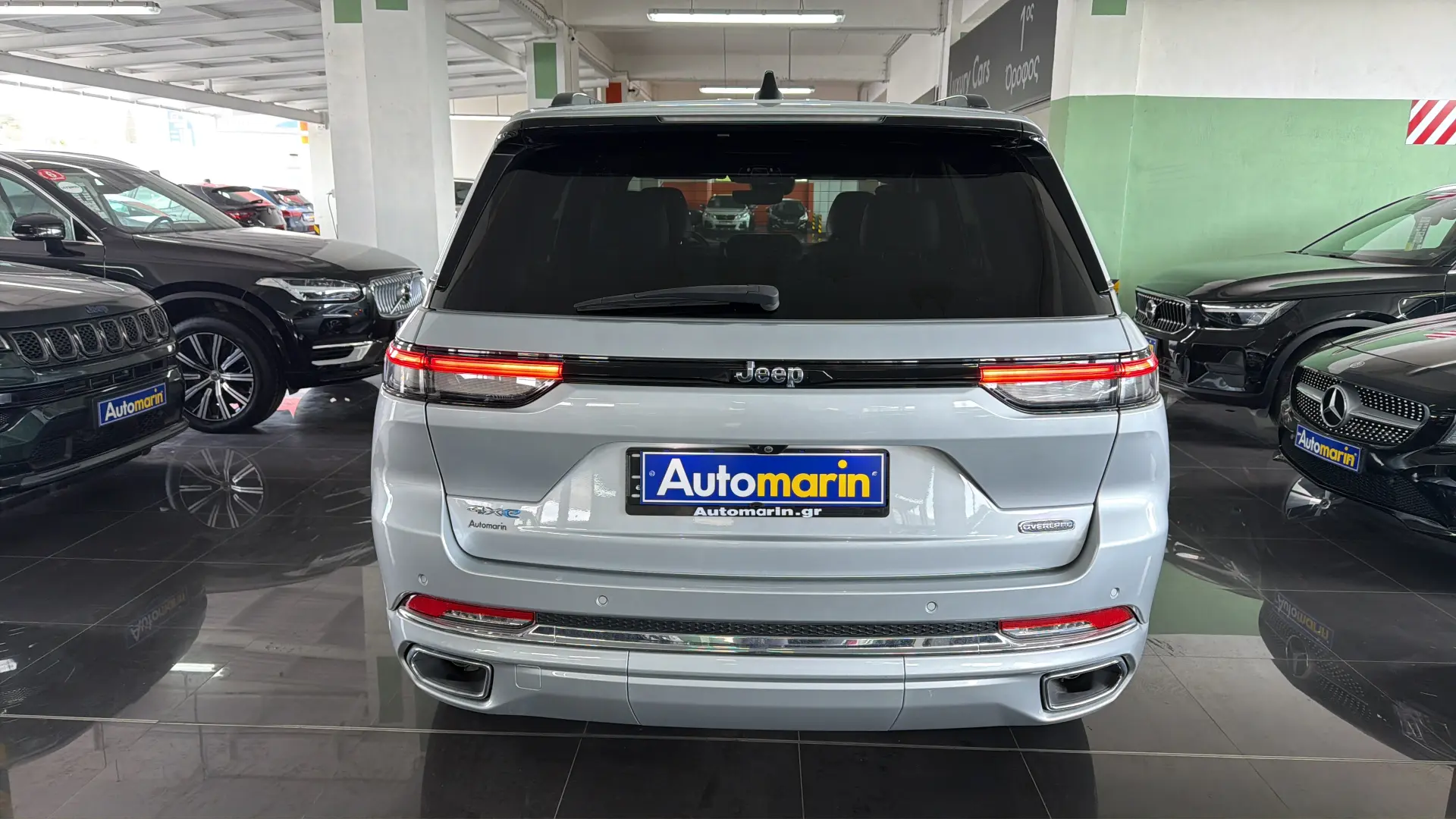 View 5 - Jeep Grand Cherokee - 2024