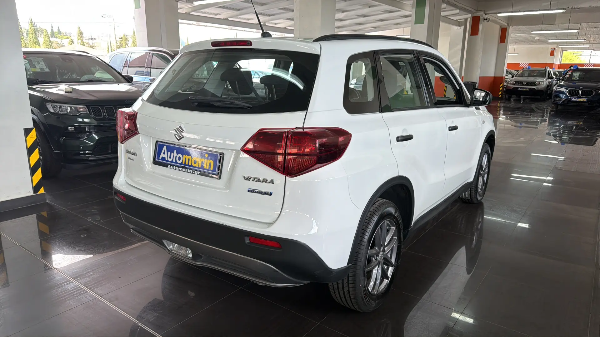 View 4 - Suzuki Vitara - 2023