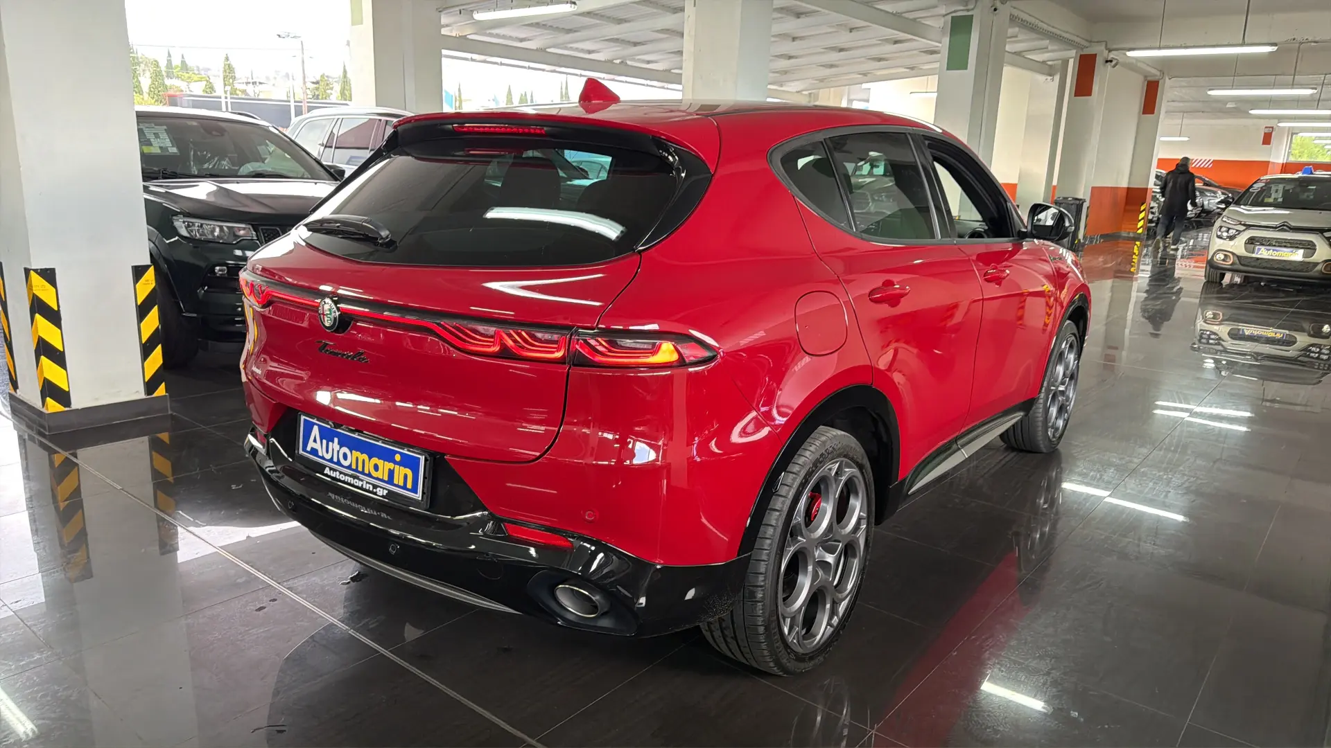 View 4 - Alfa Romeo Tonale - 2023