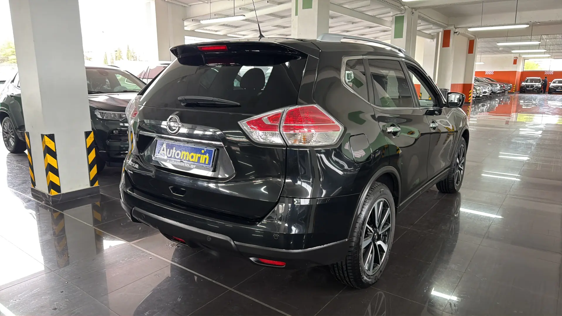 View 4 - Nissan X-Trail - 2017