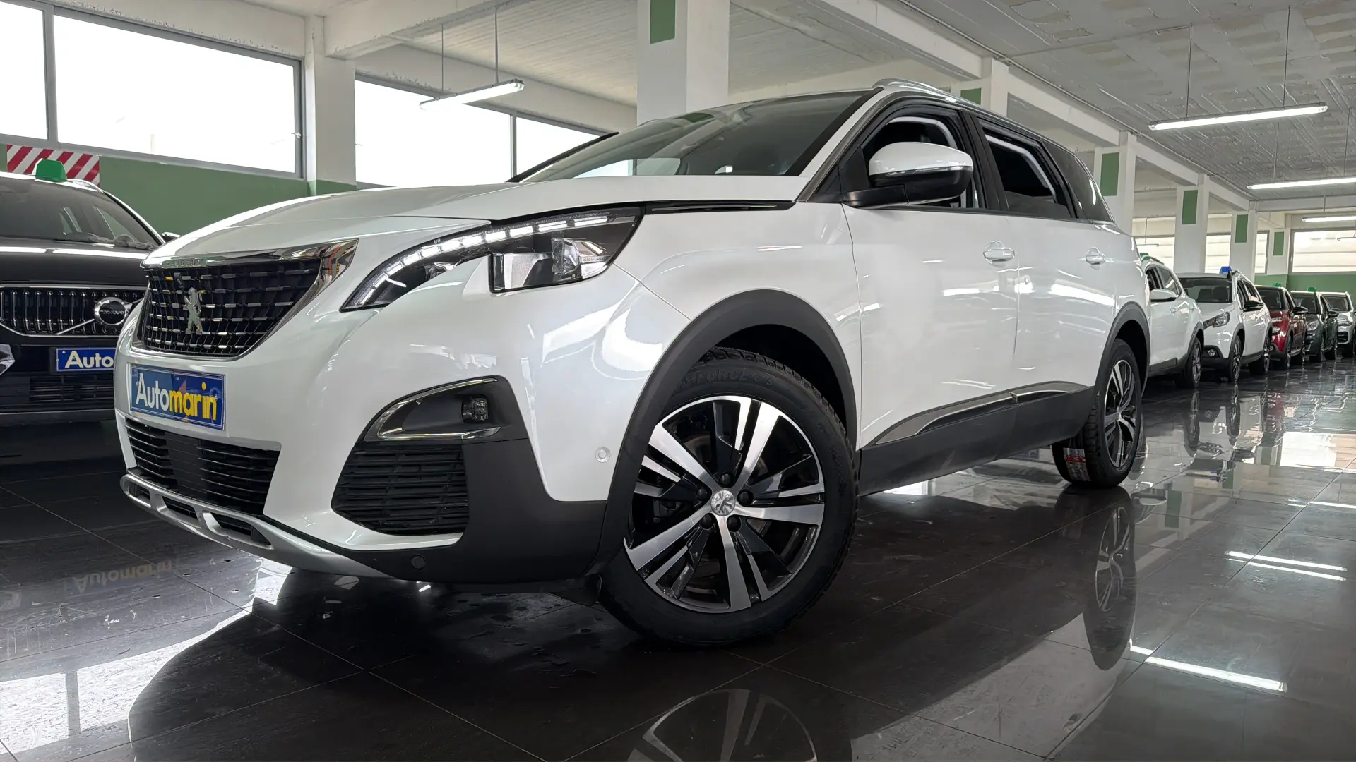 View 1 - Peugeot 5008 - 2020
