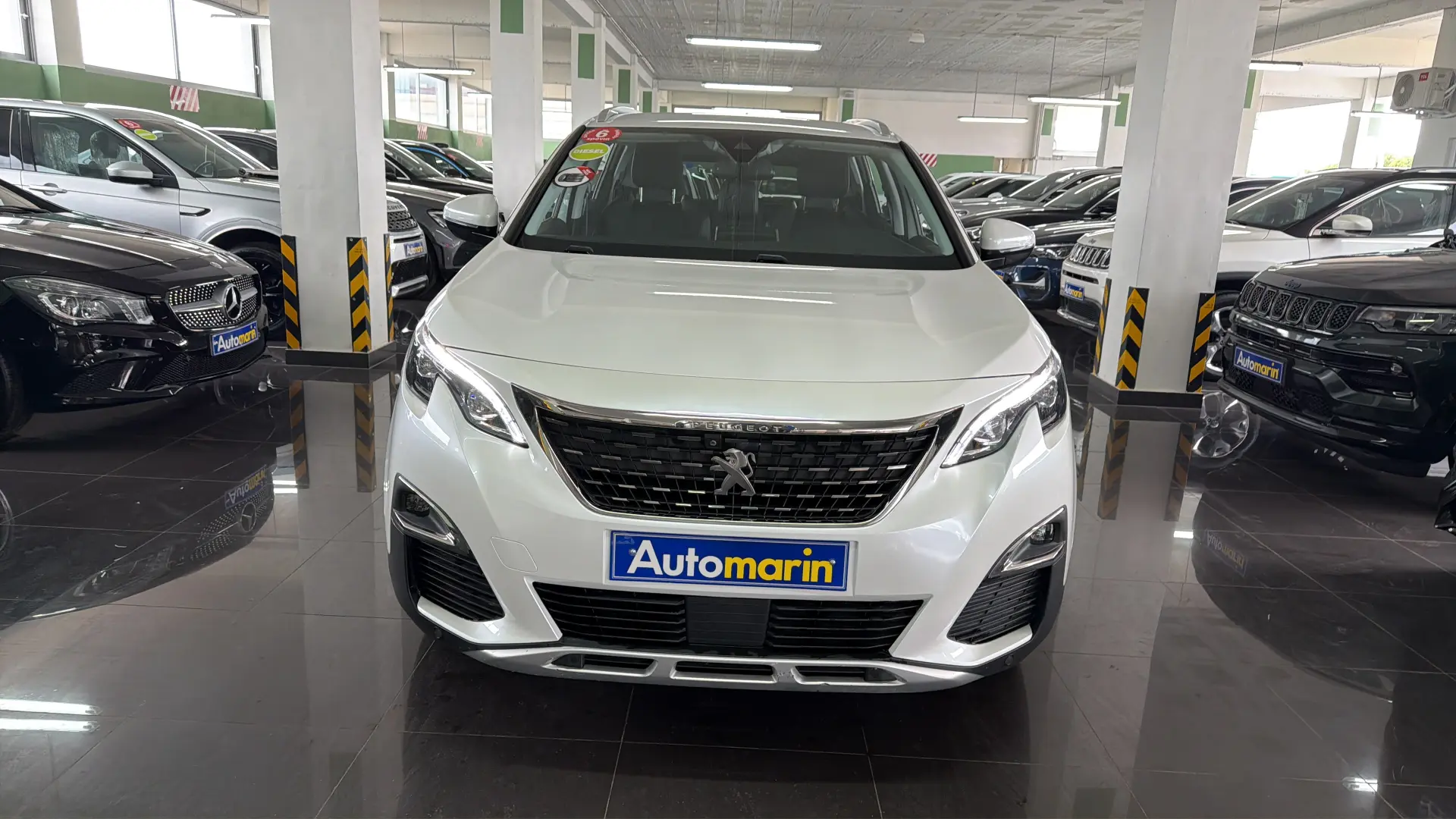 View 2 - Peugeot 5008 - 2020