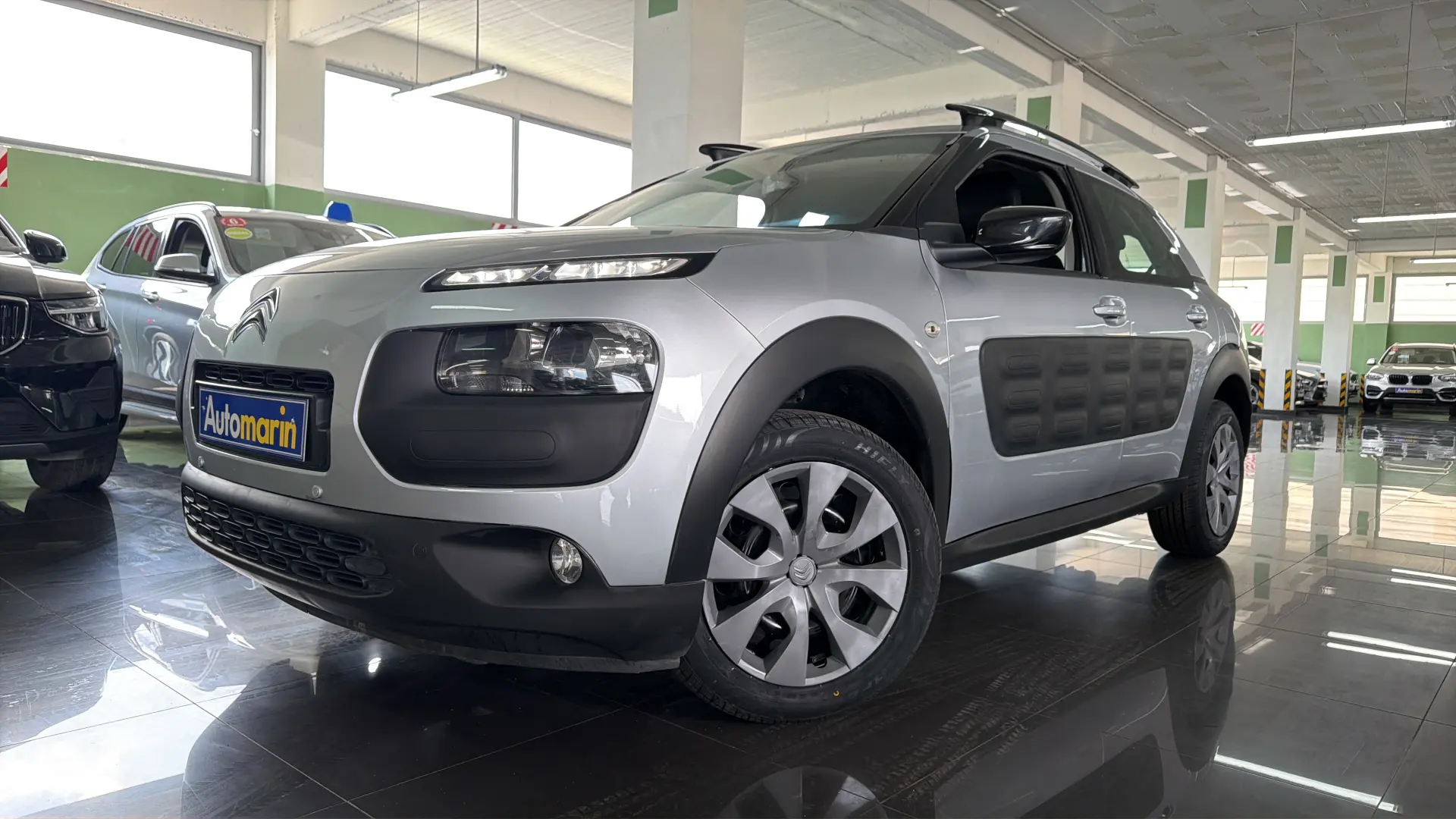 View 1 - Citroen C4 Cactus - 2015