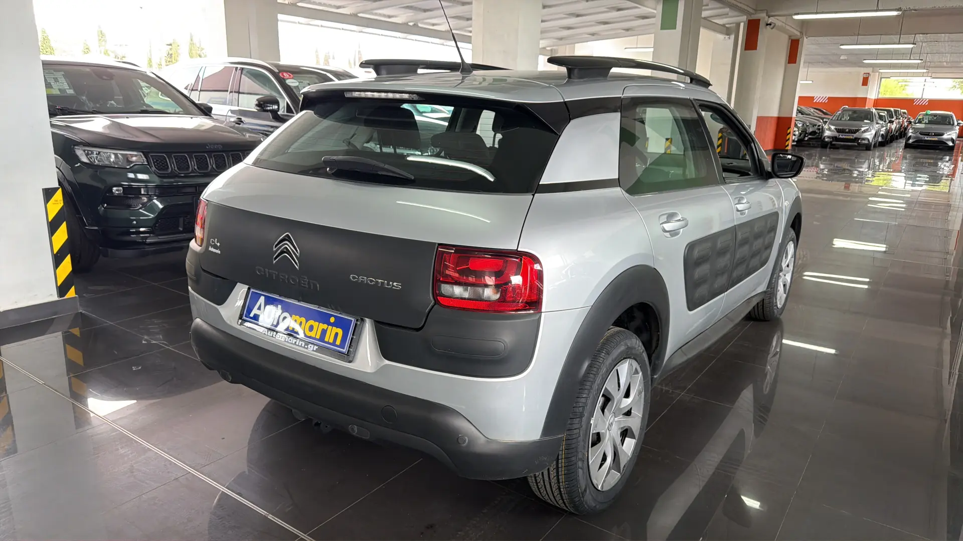 View 4 - Citroen C4 Cactus - 2015