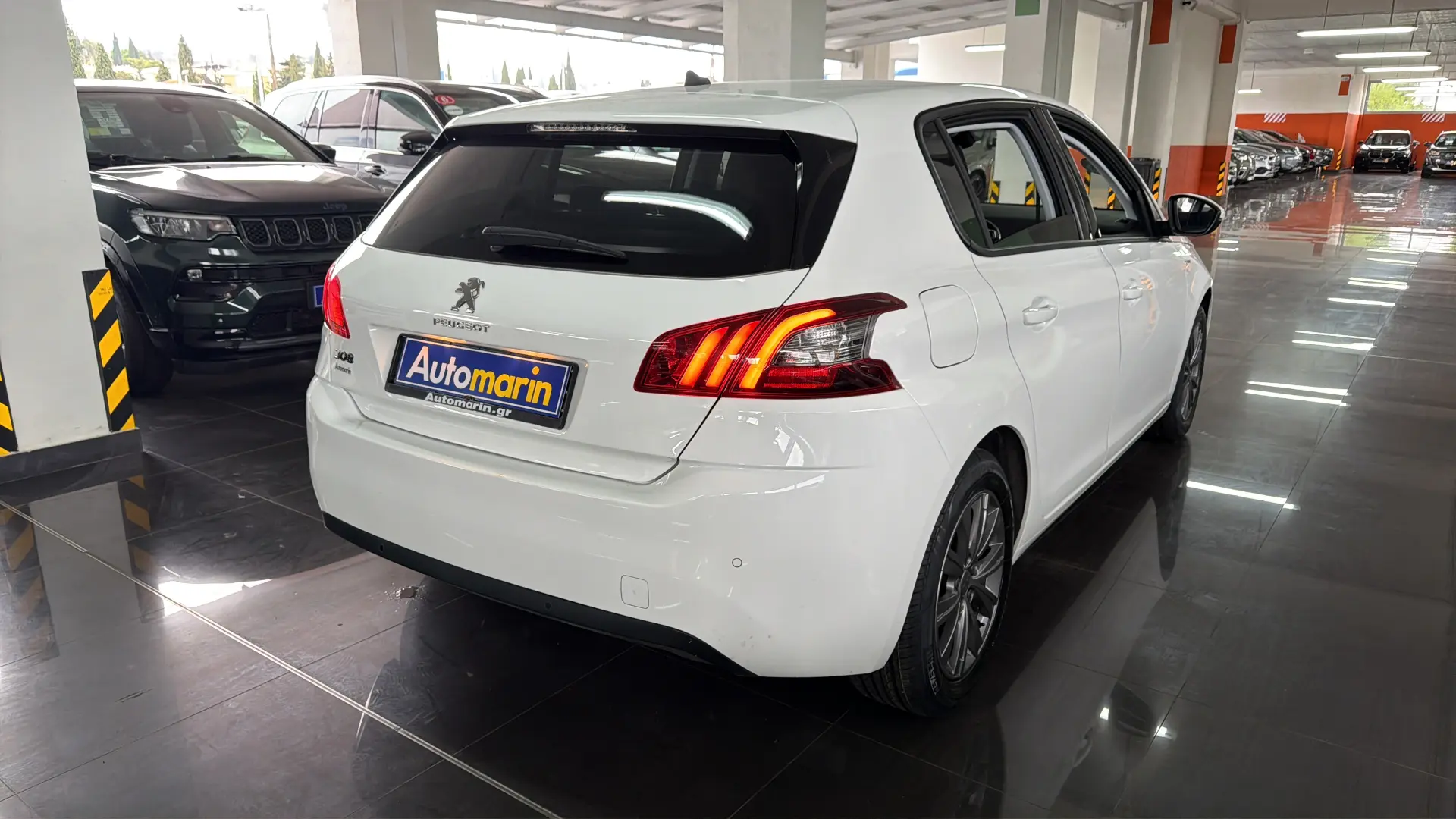 View 4 - Peugeot 308 - 2019