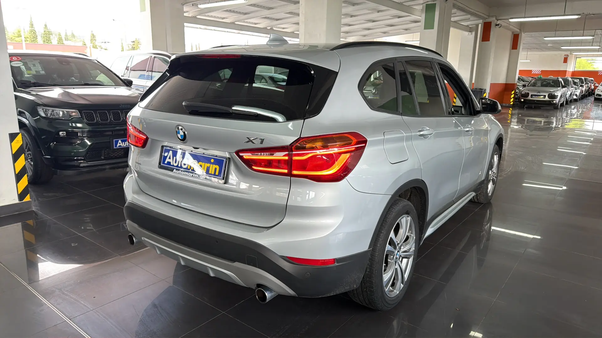 View 4 - BMW X1 - 2016