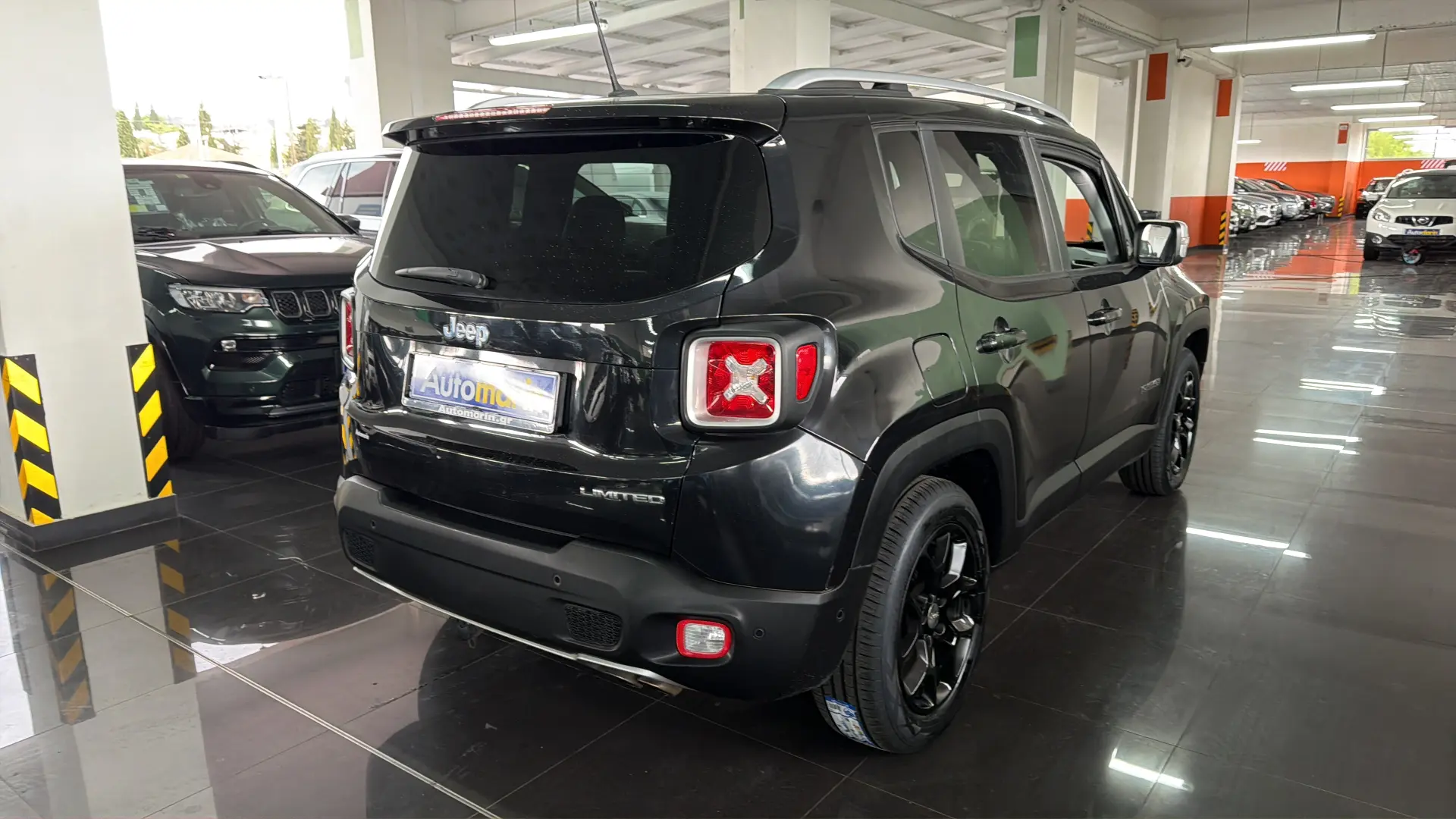 View 4 - Jeep Renegade - 2017