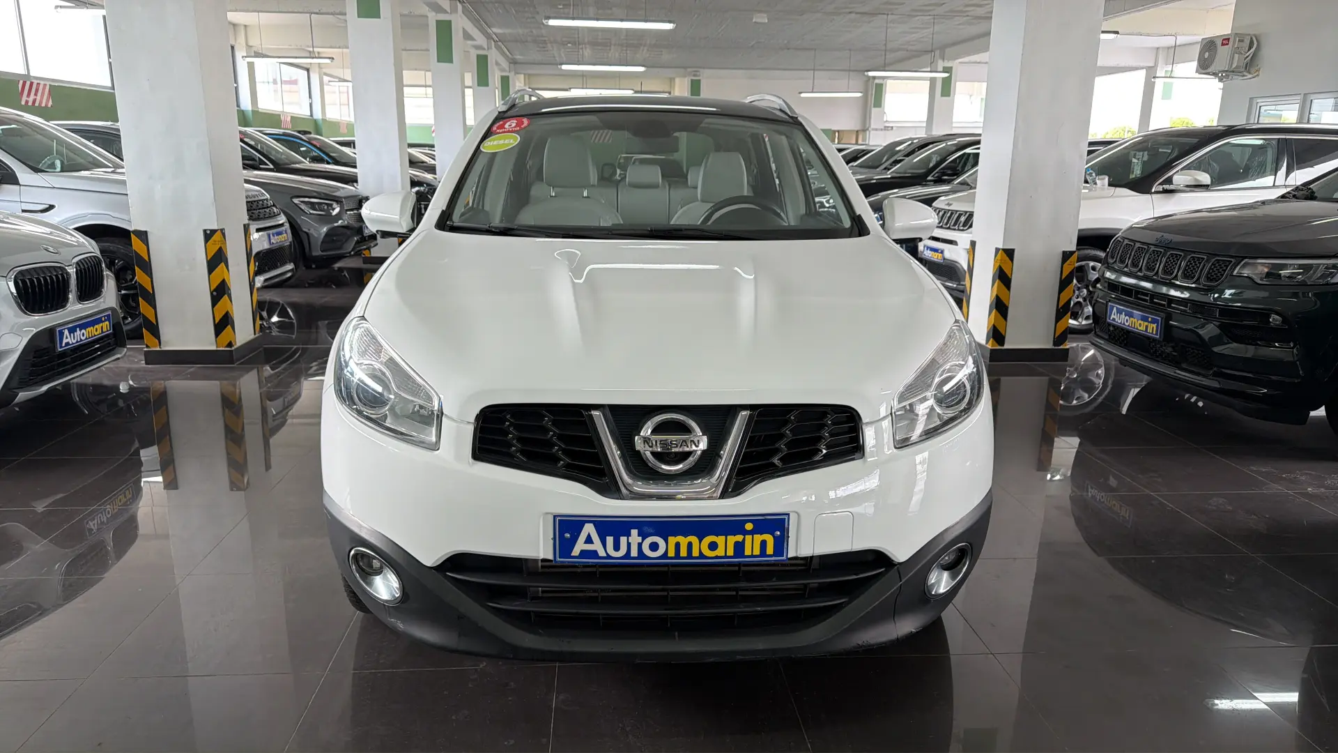 View 2 - Nissan Qashqai+2 - 2012