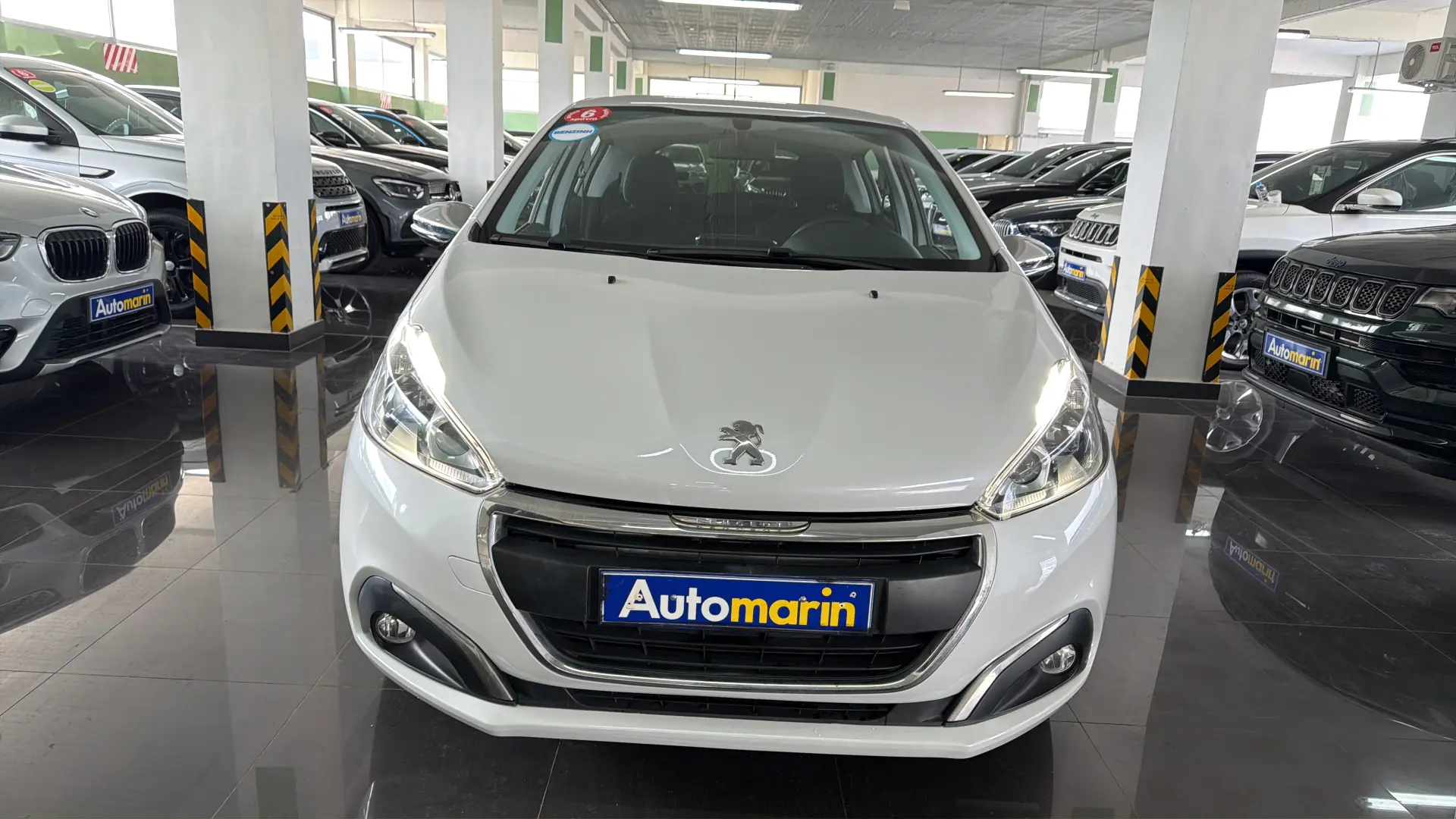 View 2 - Peugeot 208 - 2016