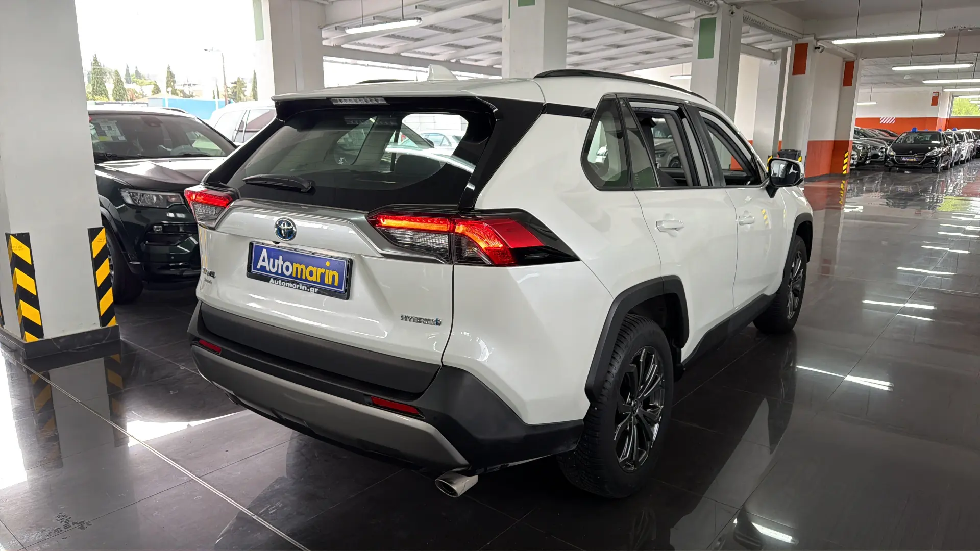 View 4 - Toyota RAV 4 - 2022