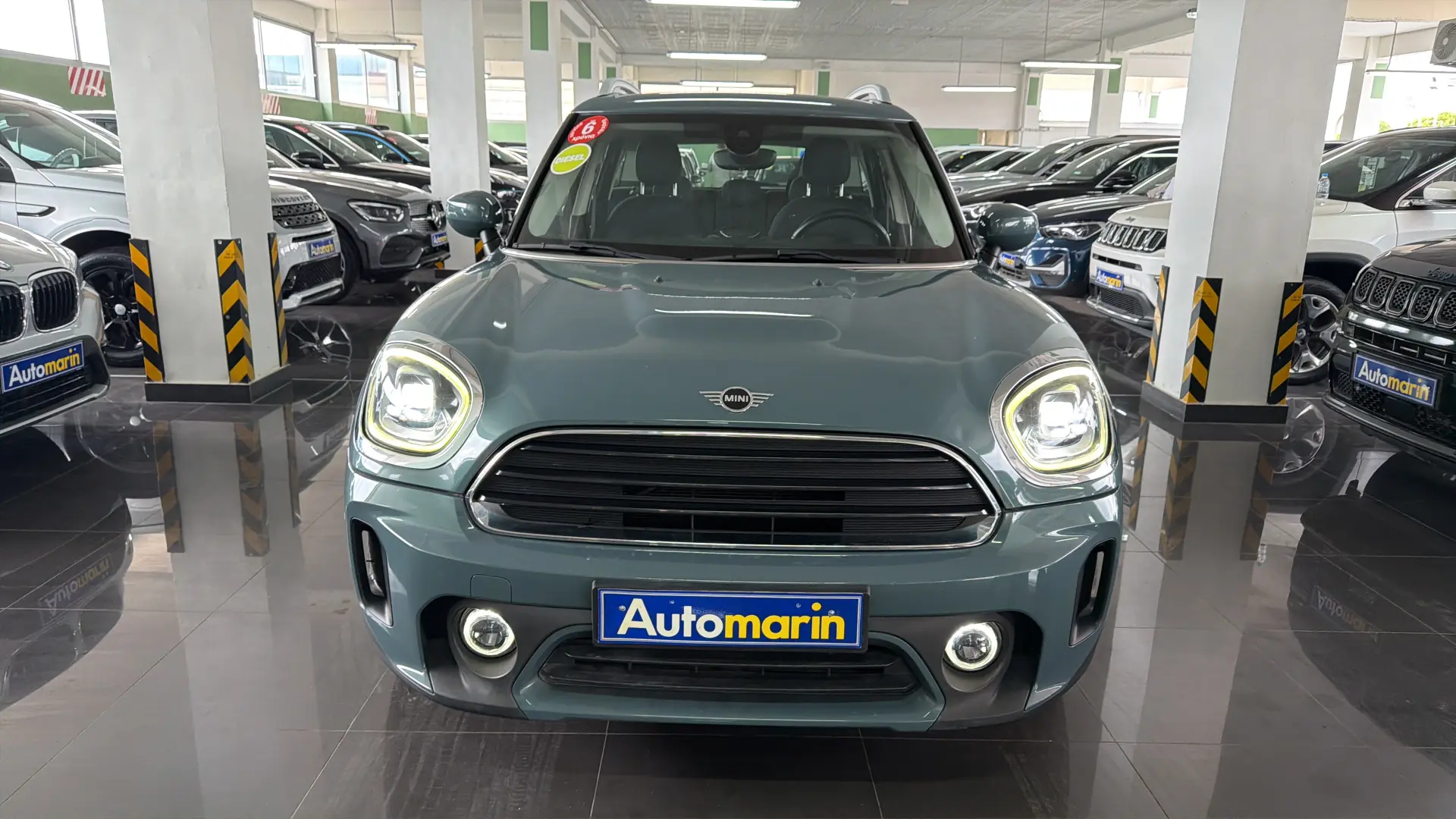View 2 - Mini Countryman - 2022