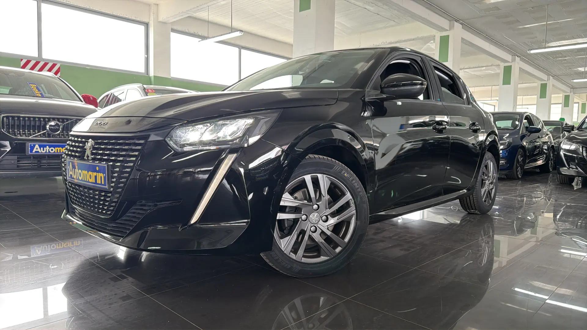 View 1 - Peugeot 208 - 2022