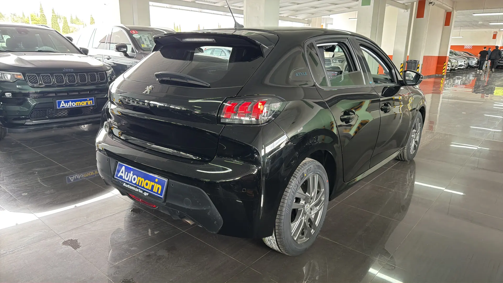 View 4 - Peugeot 208 - 2022