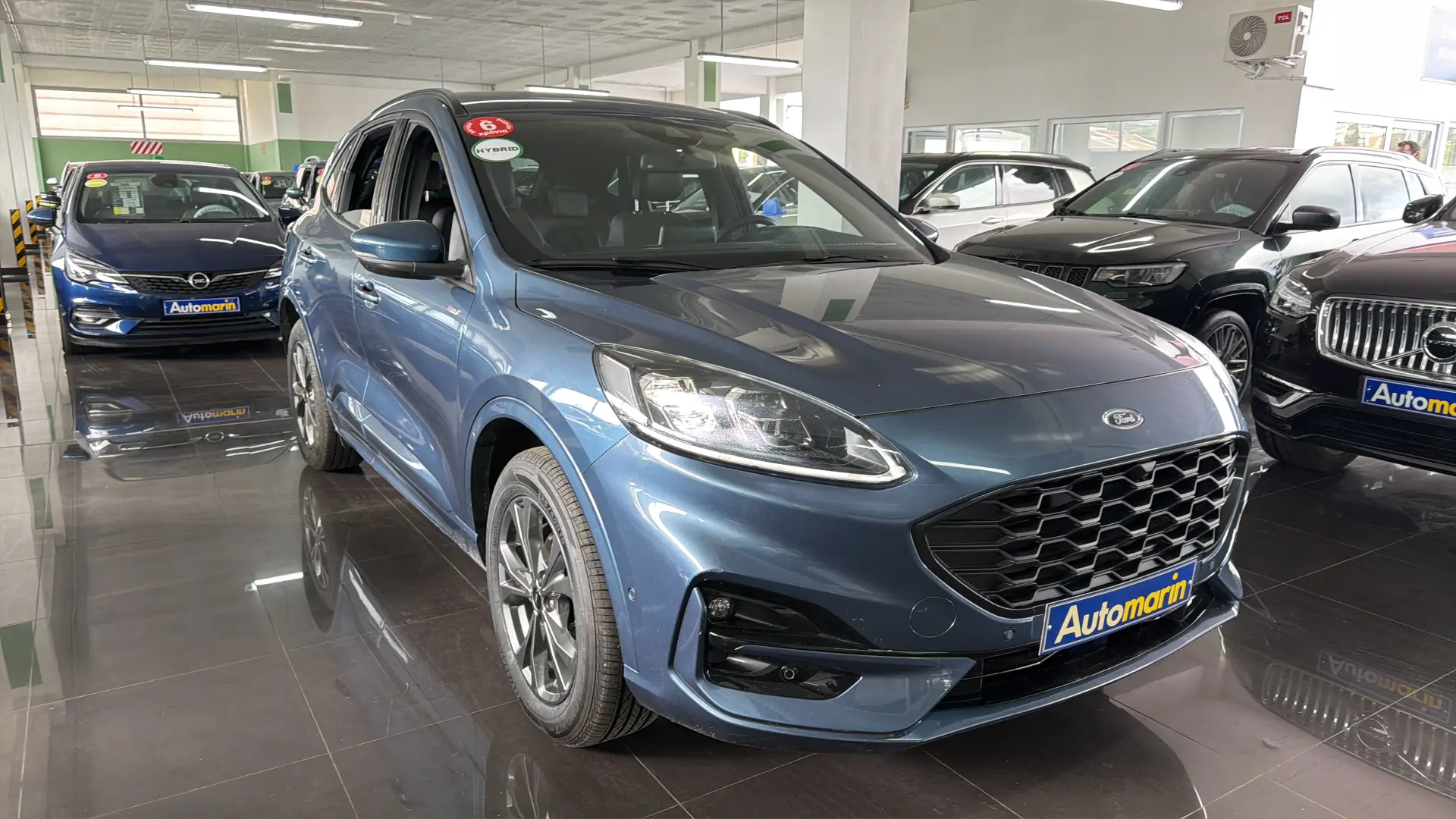 View 3 - Ford Kuga - 2022